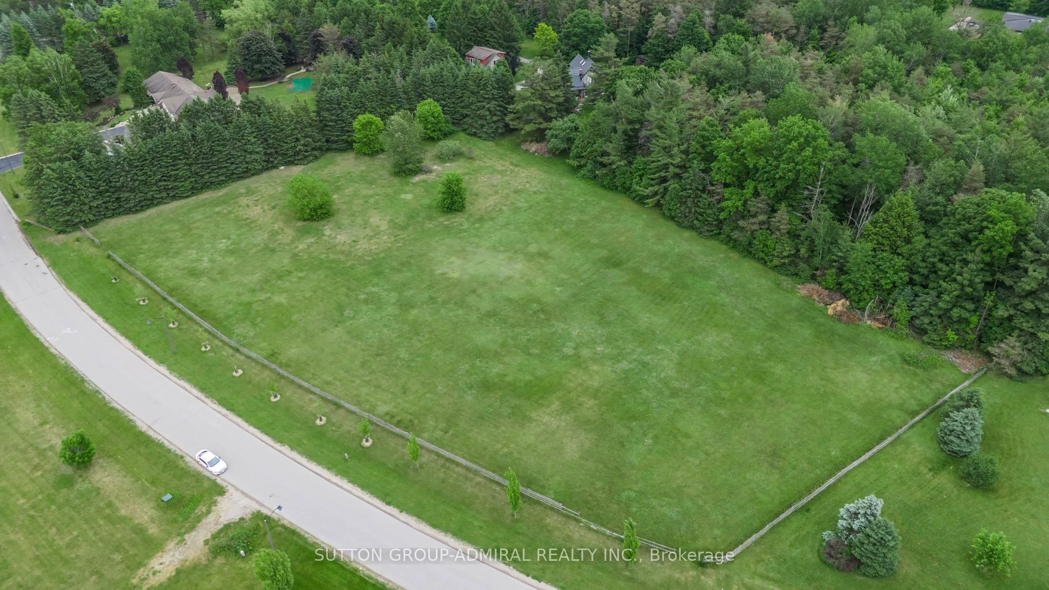 120 Lake Woods Drive