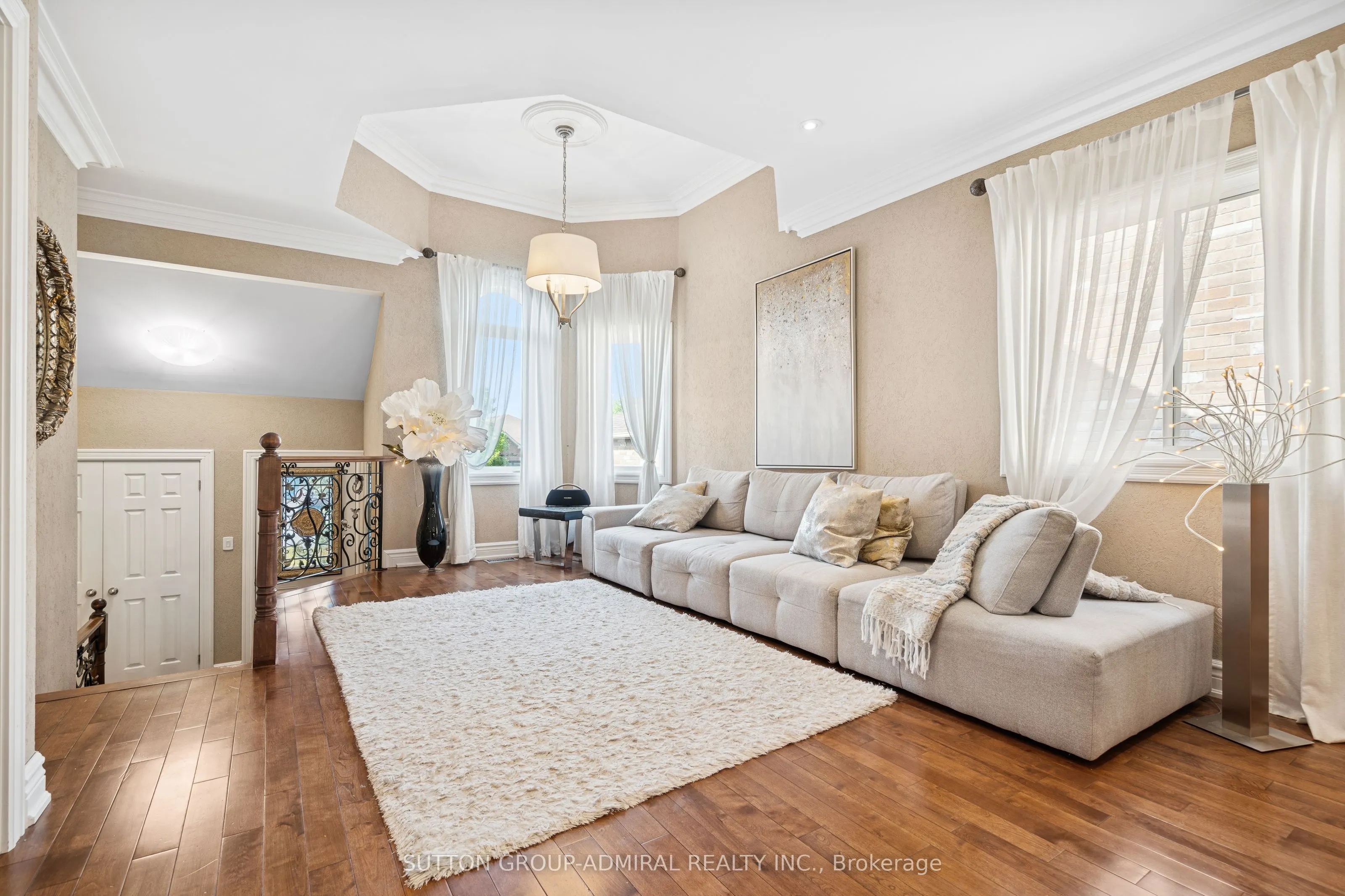 1221 Laurand Street