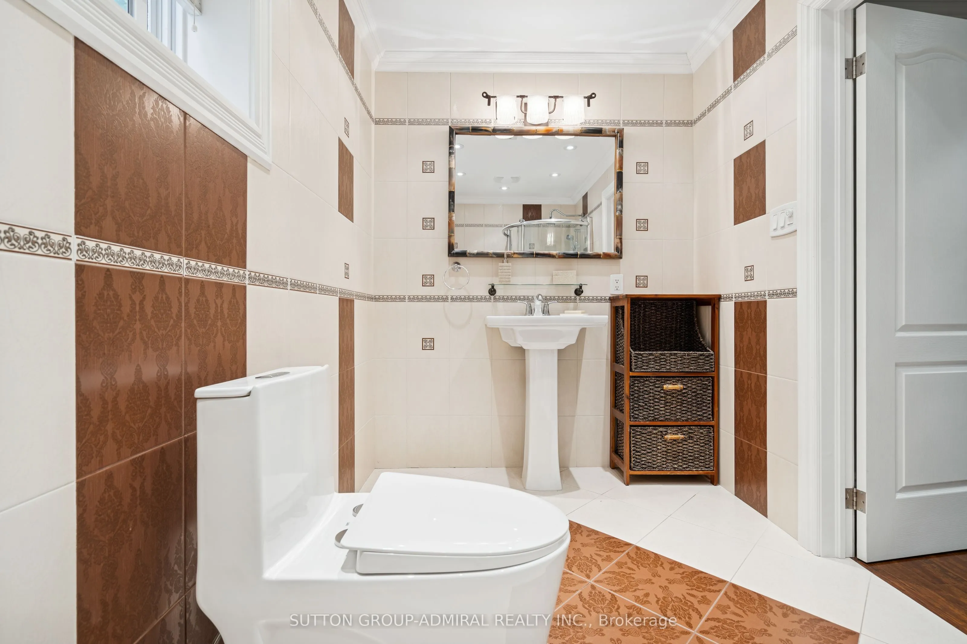 1221 Laurand Street