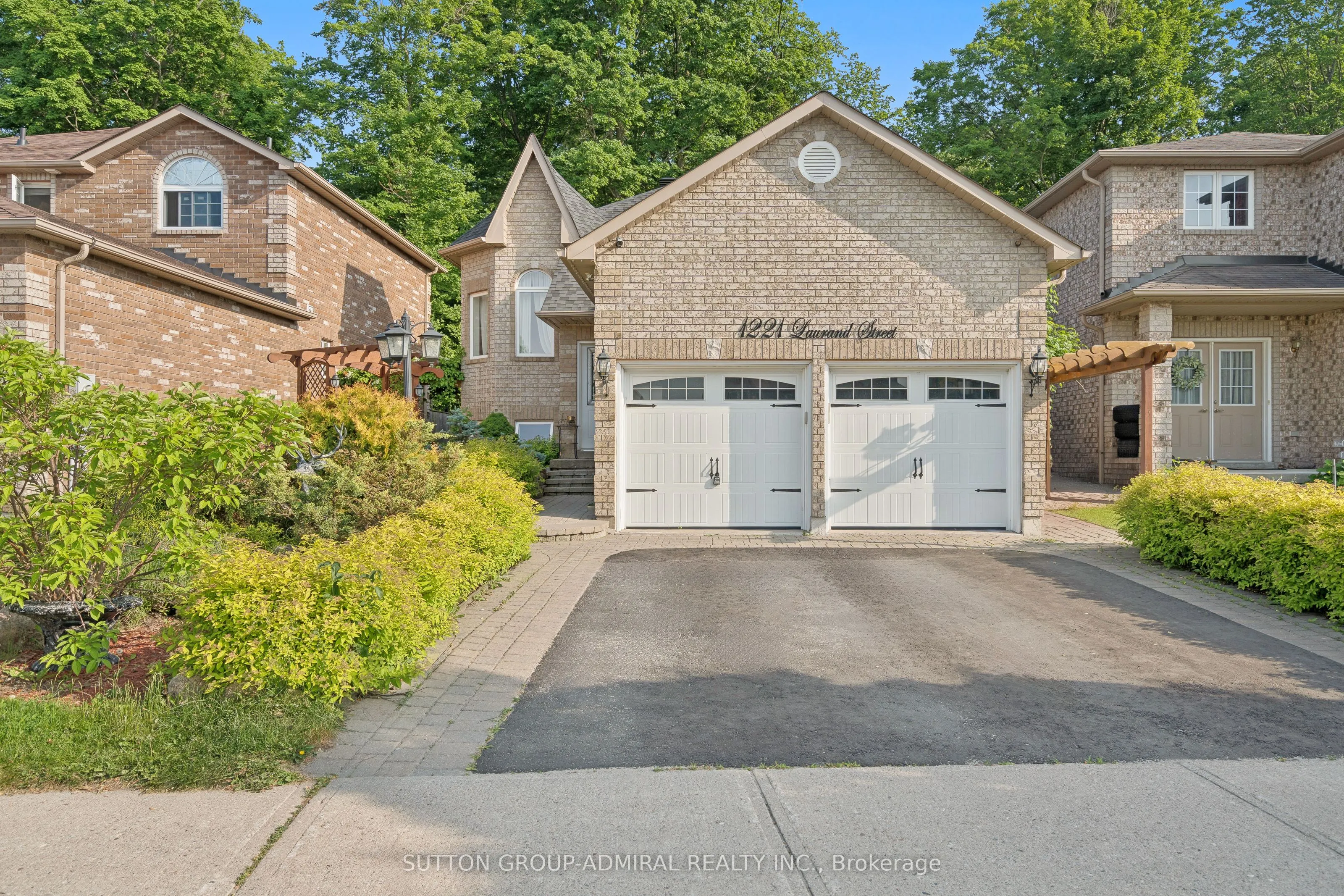 1221 Laurand Street