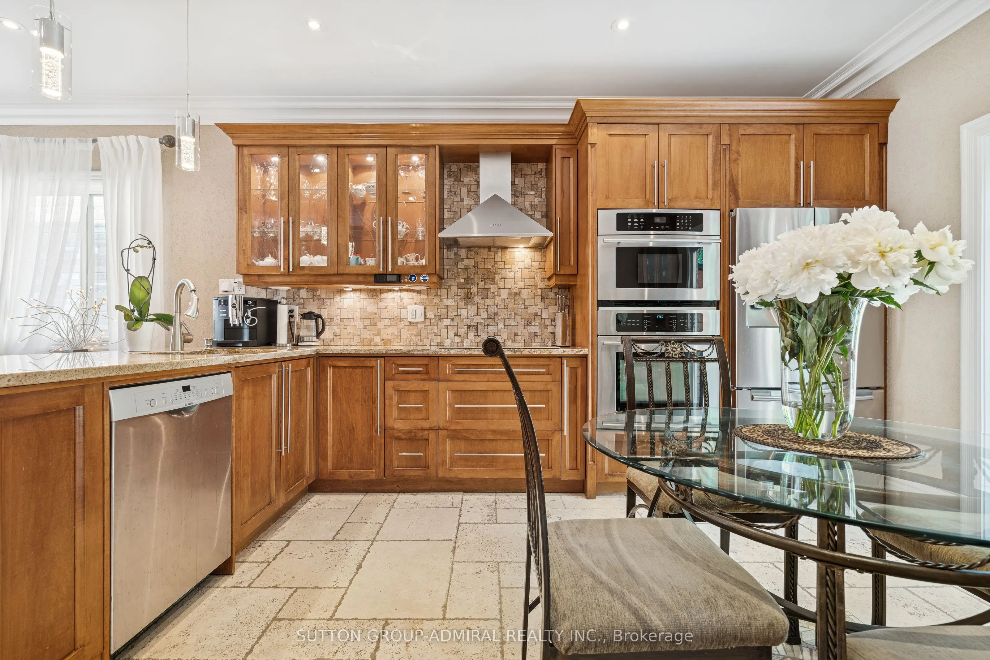 1221 Laurand Street
