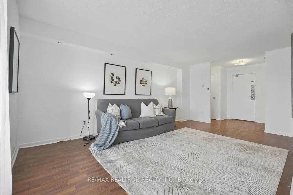 80 Inverlochy Boulevard, ##501