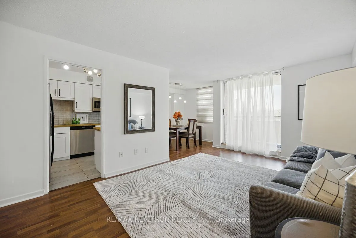 80 Inverlochy Boulevard, ##501