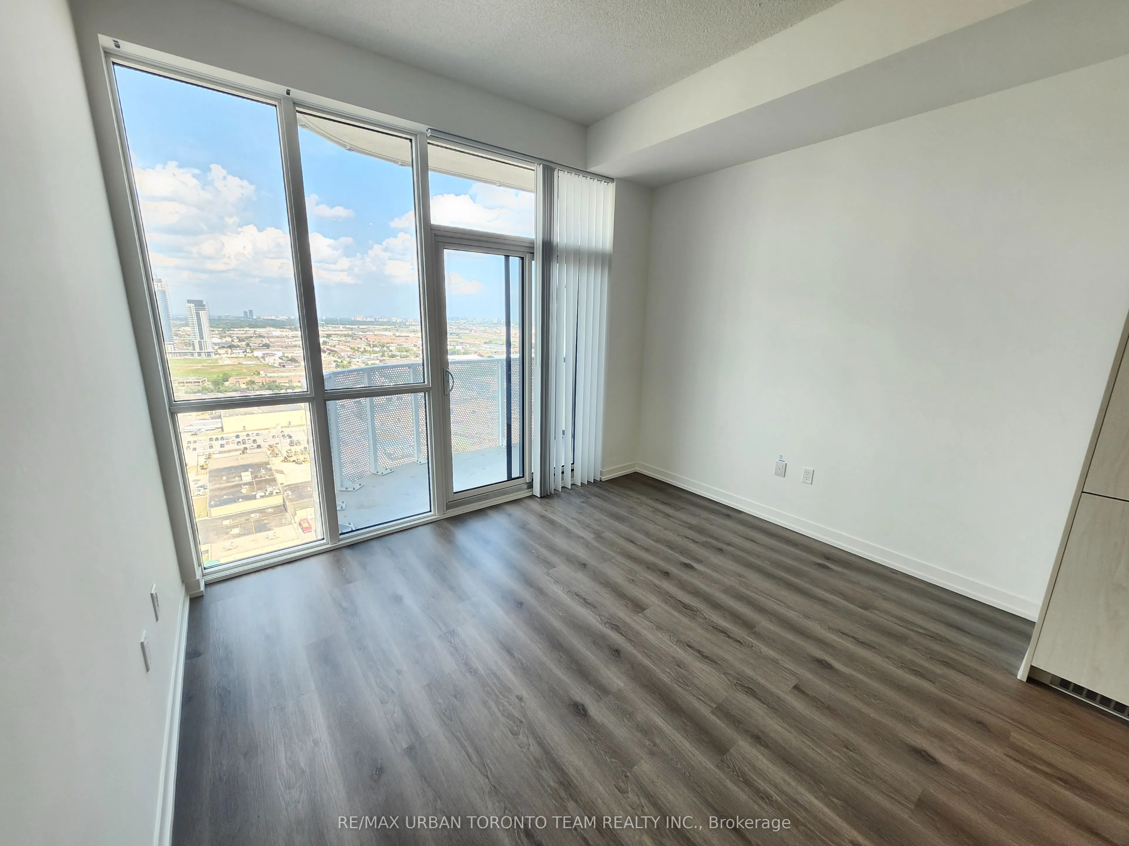 28 Interchange Way, #3105