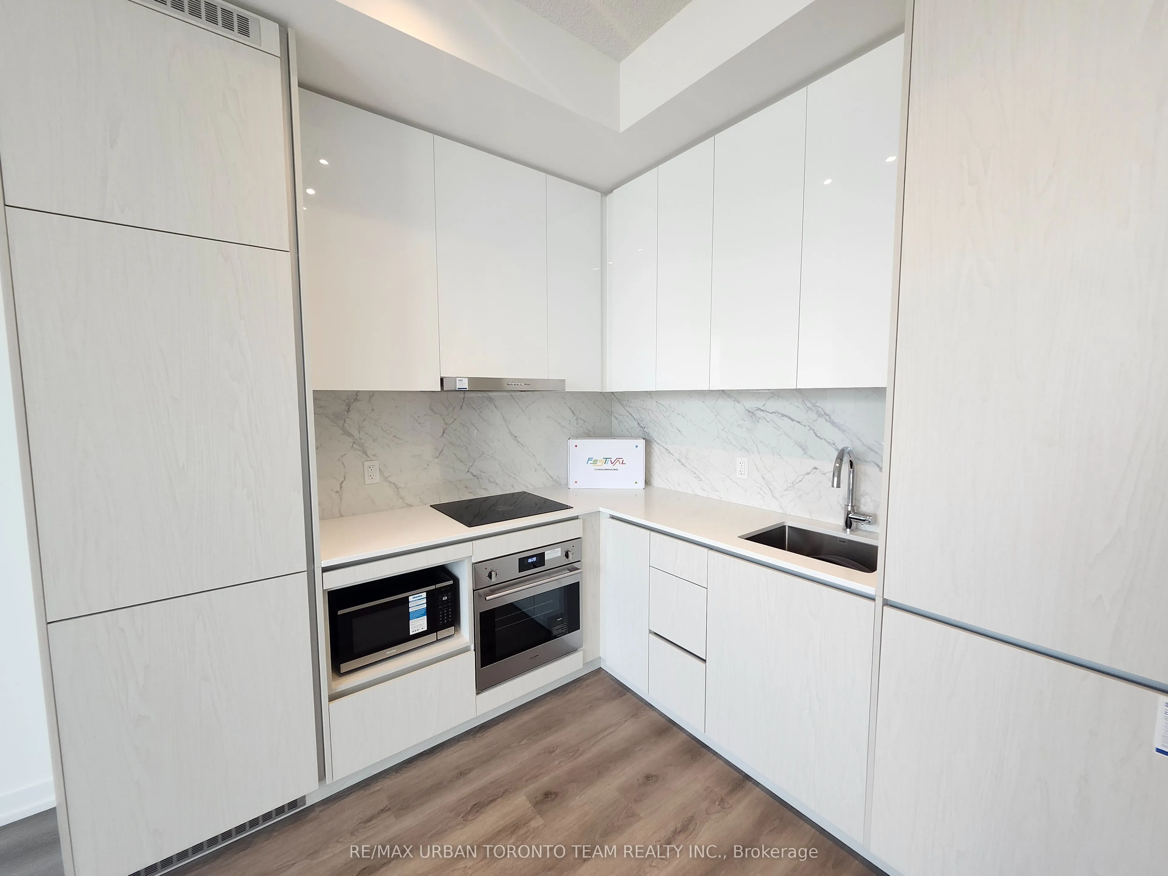28 Interchange Way, #3105