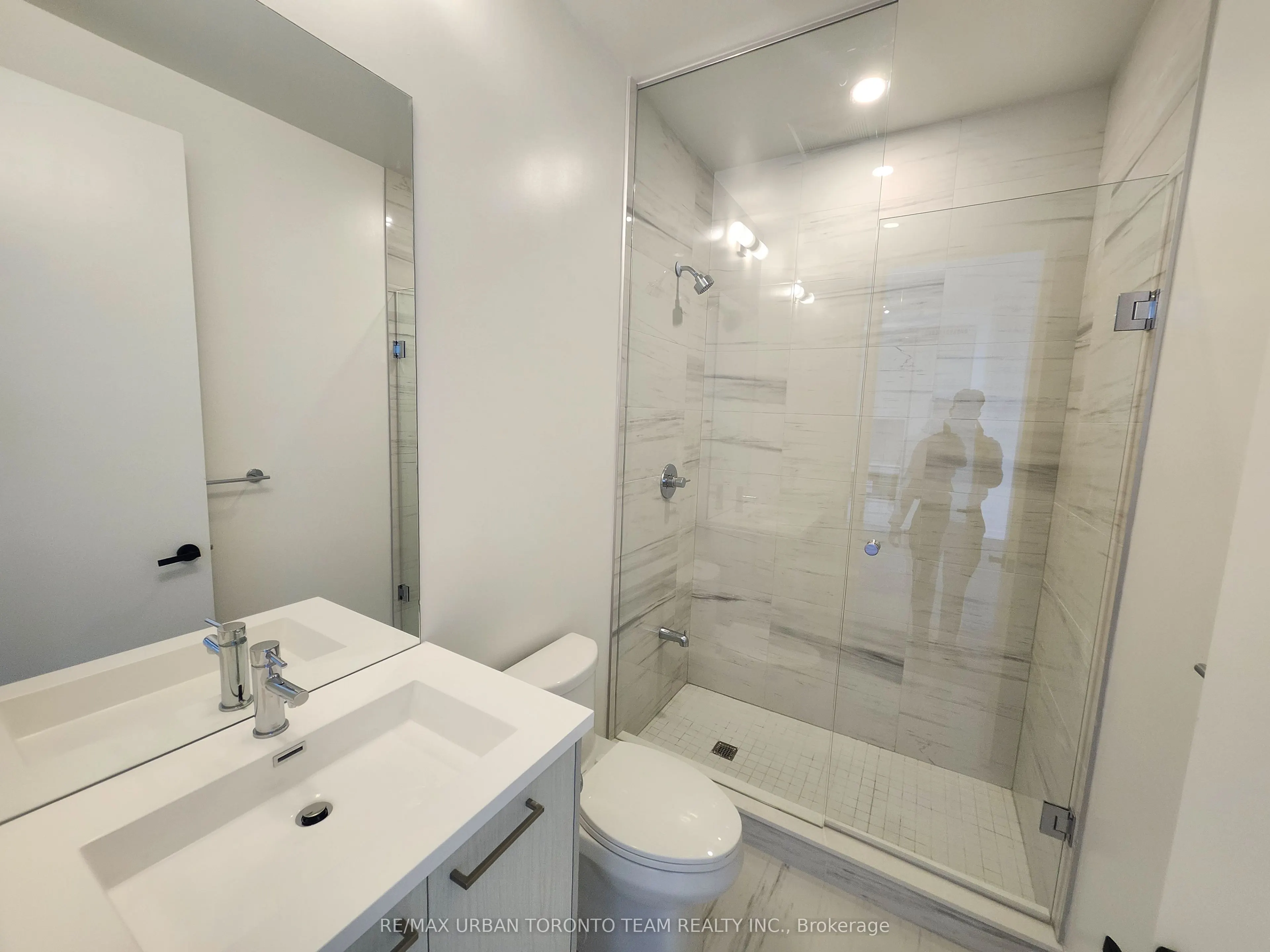28 Interchange Way, #3105