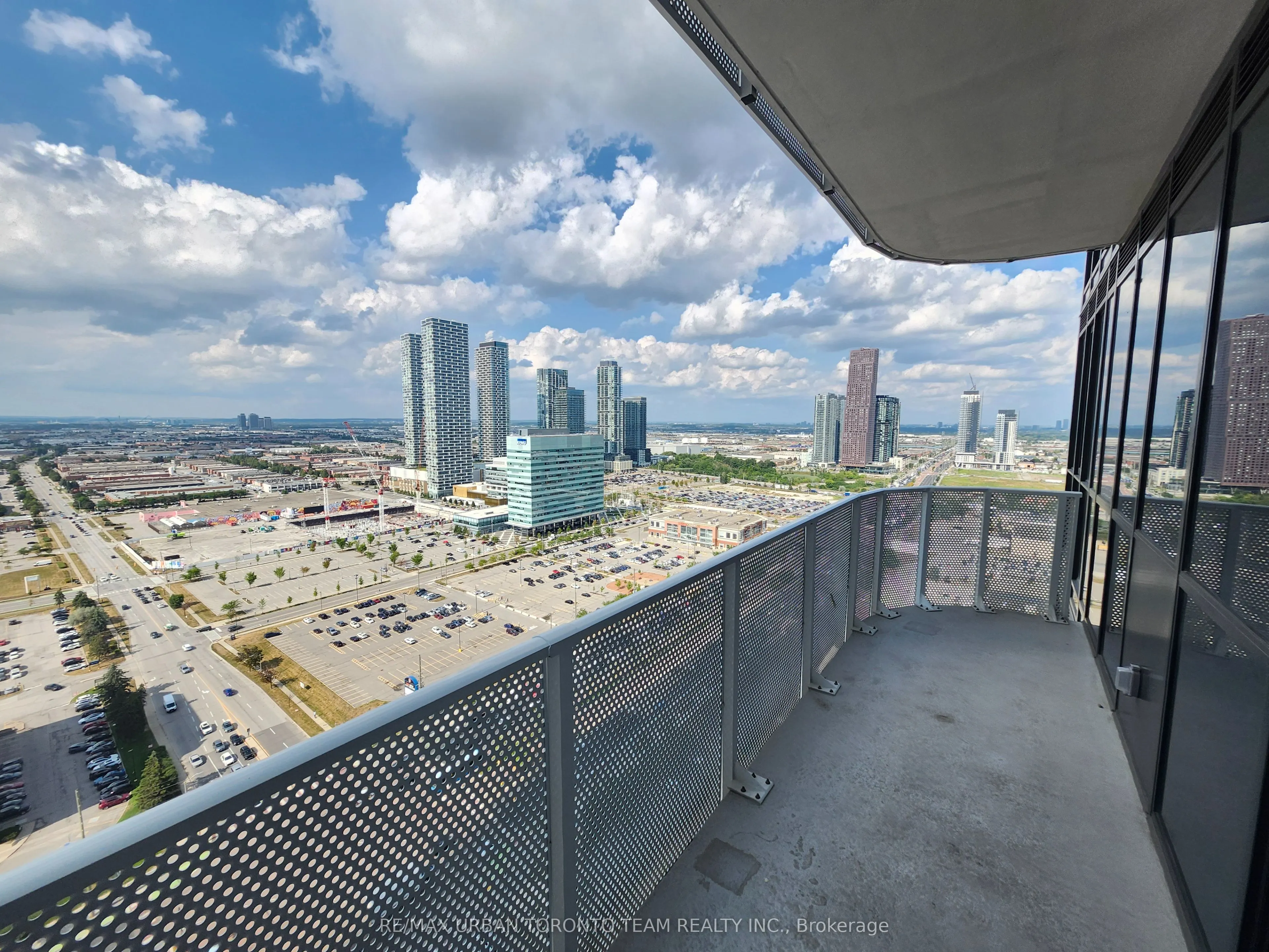 28 Interchange Way, #3105