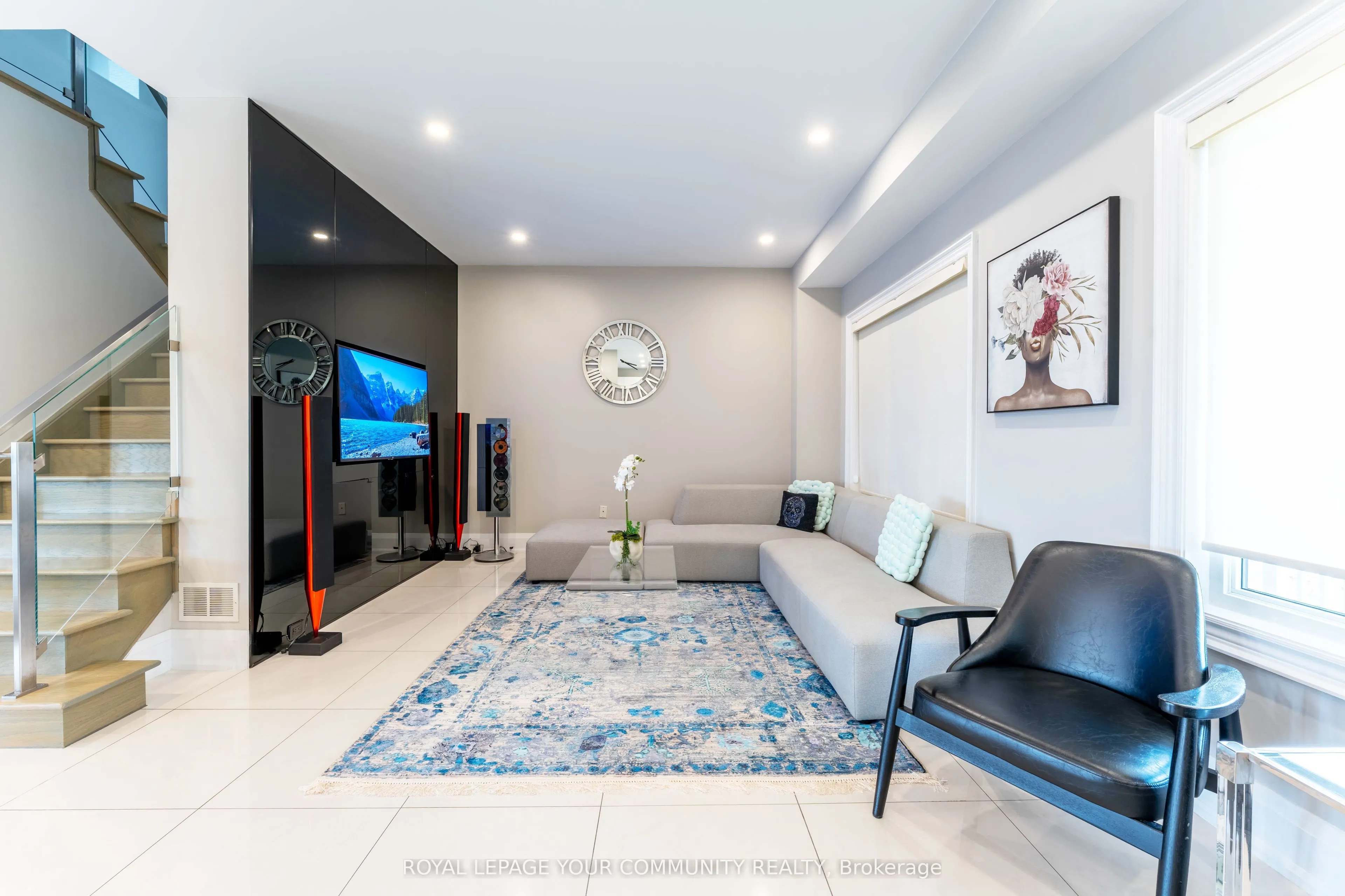 339 Thomas Cook Avenue