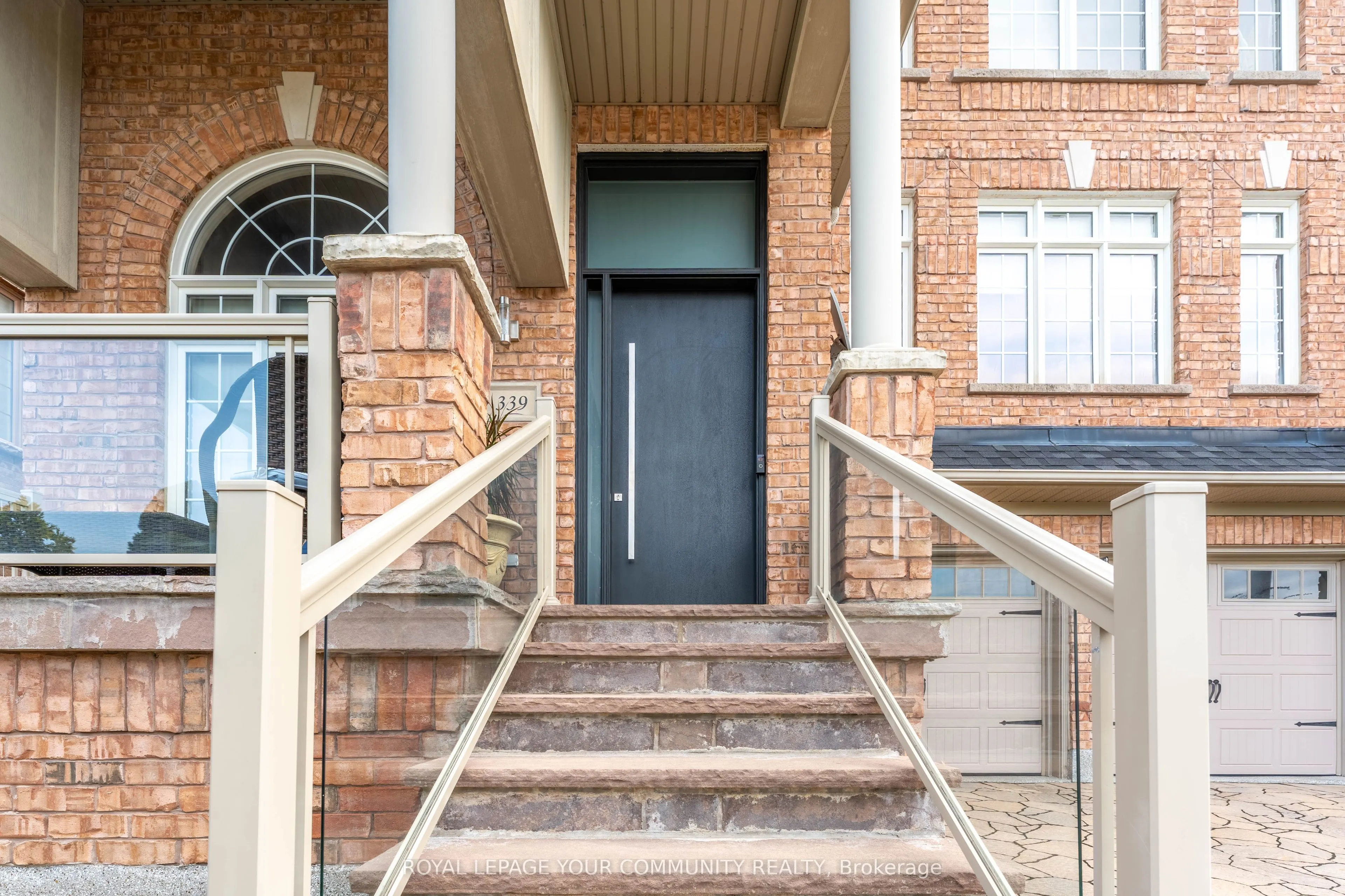 339 Thomas Cook Avenue