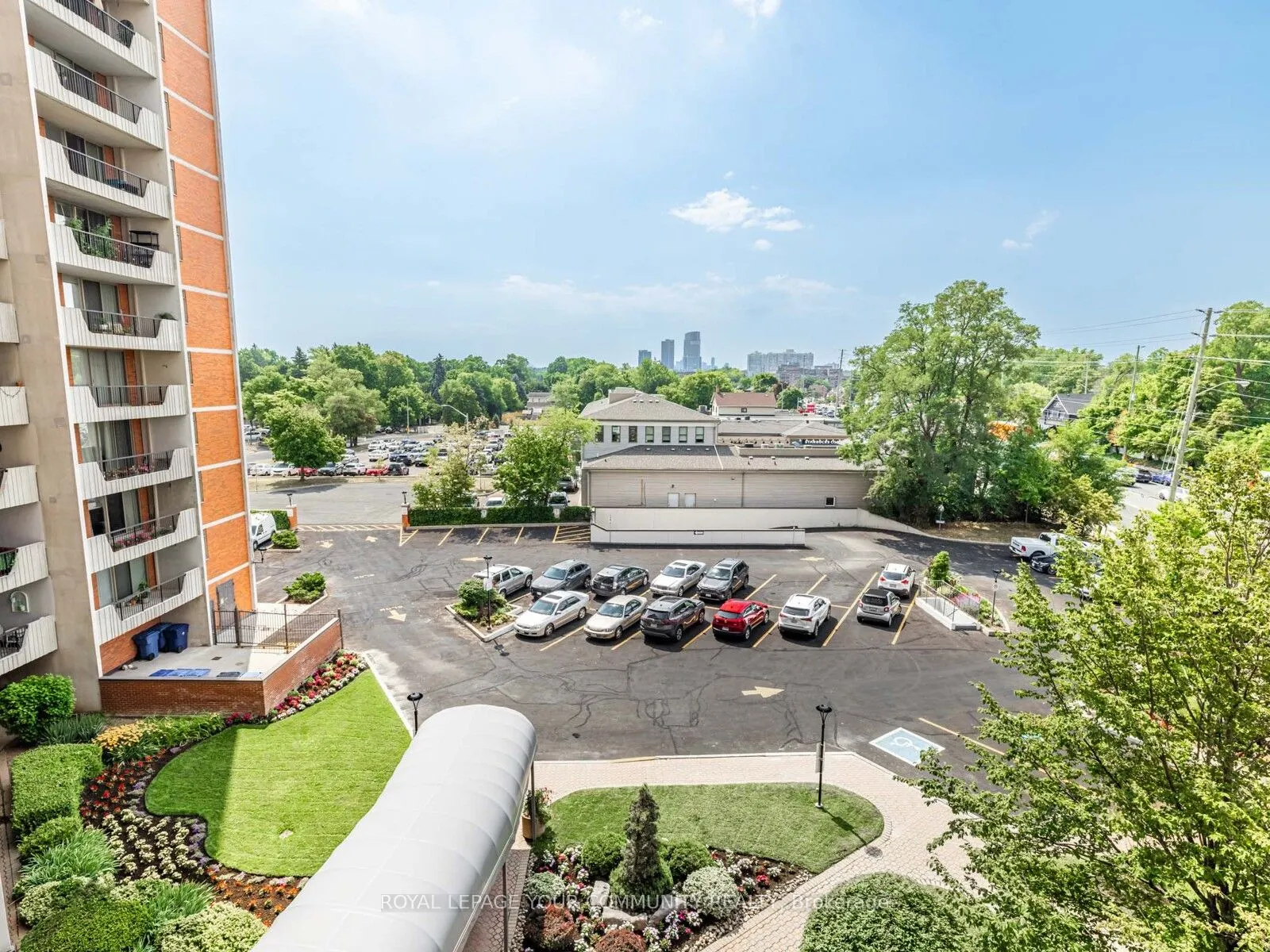7811 Yonge Street, #508