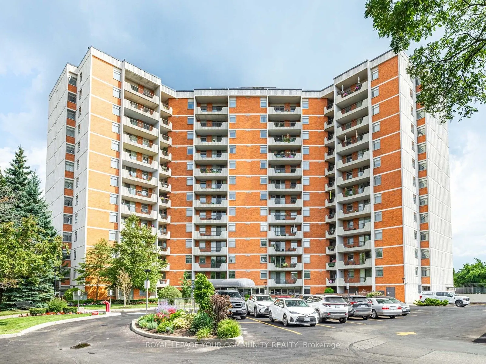 7811 Yonge Street, #508