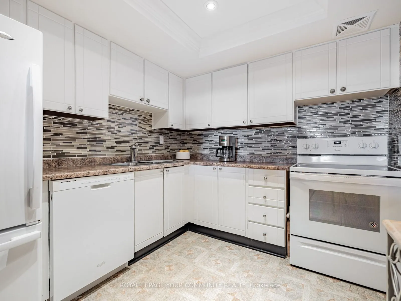 7811 Yonge Street, #508