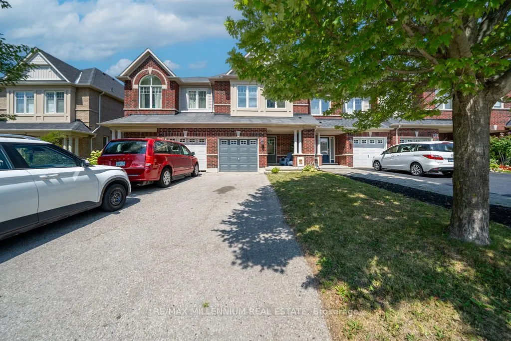 146 Harvest Hills Boulevard N
