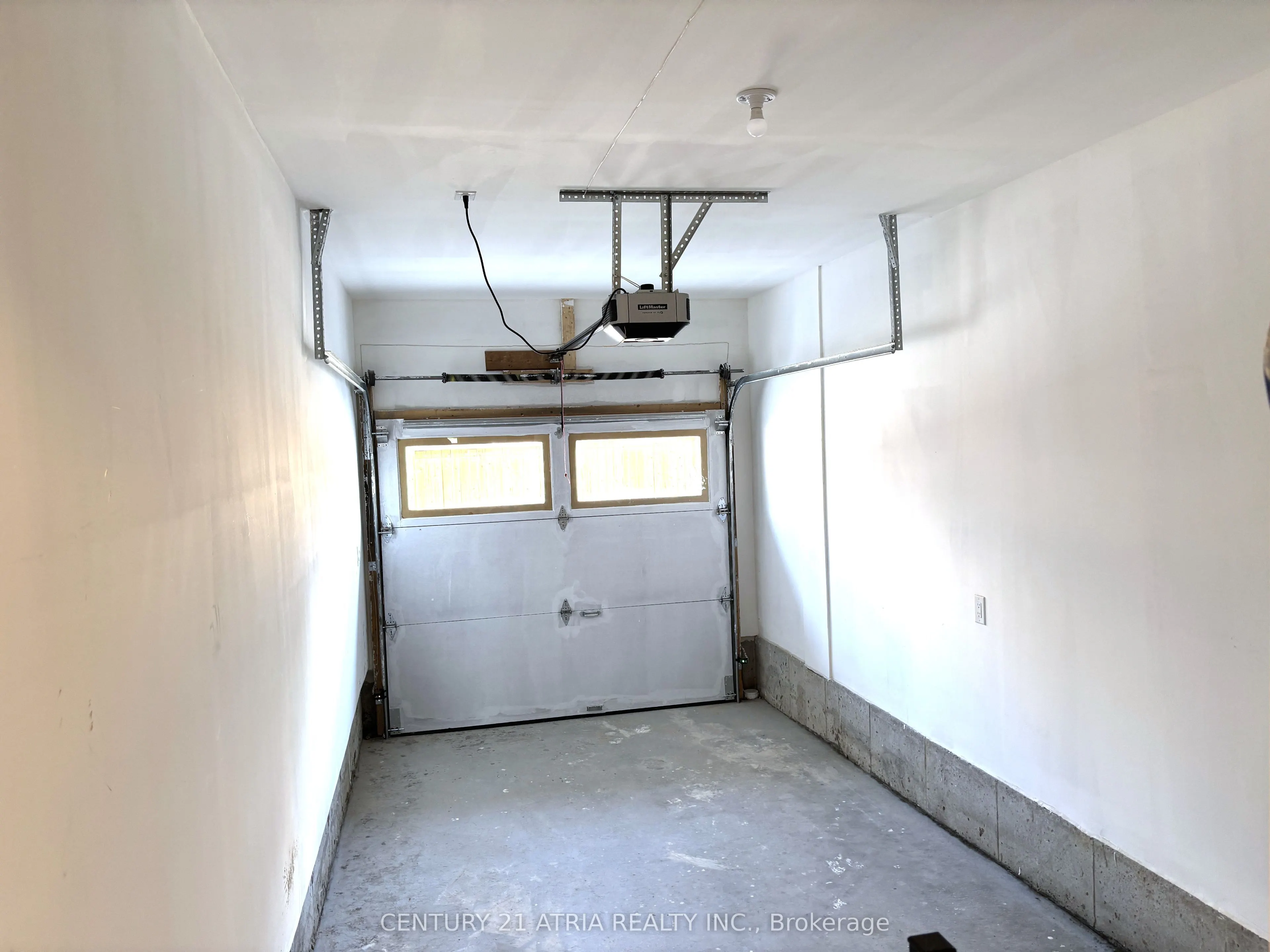 184 Matawin Lane, #0118BL11