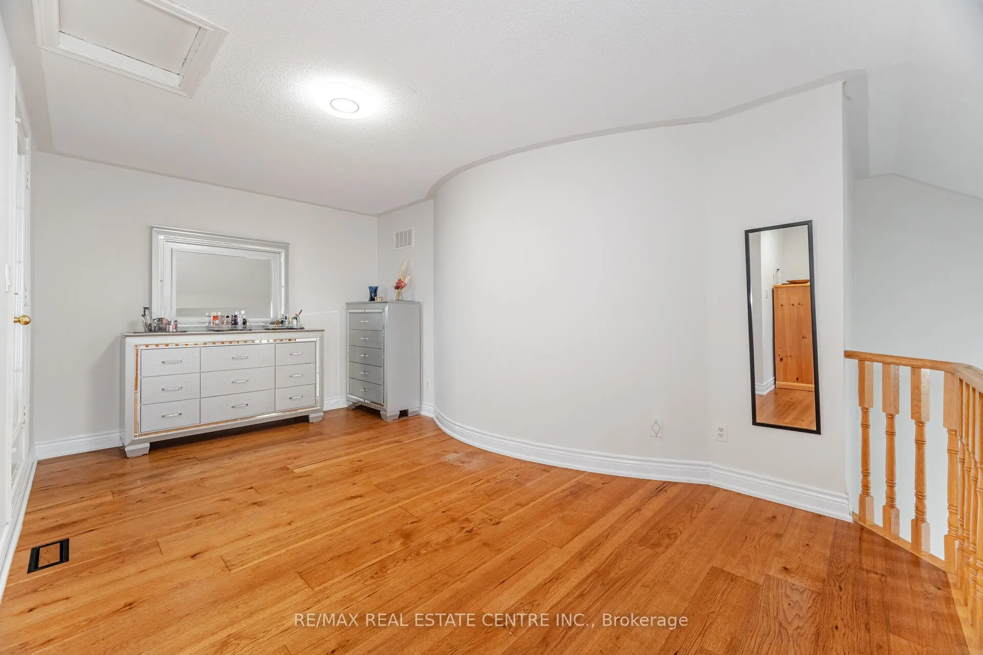 24 Futura Avenue