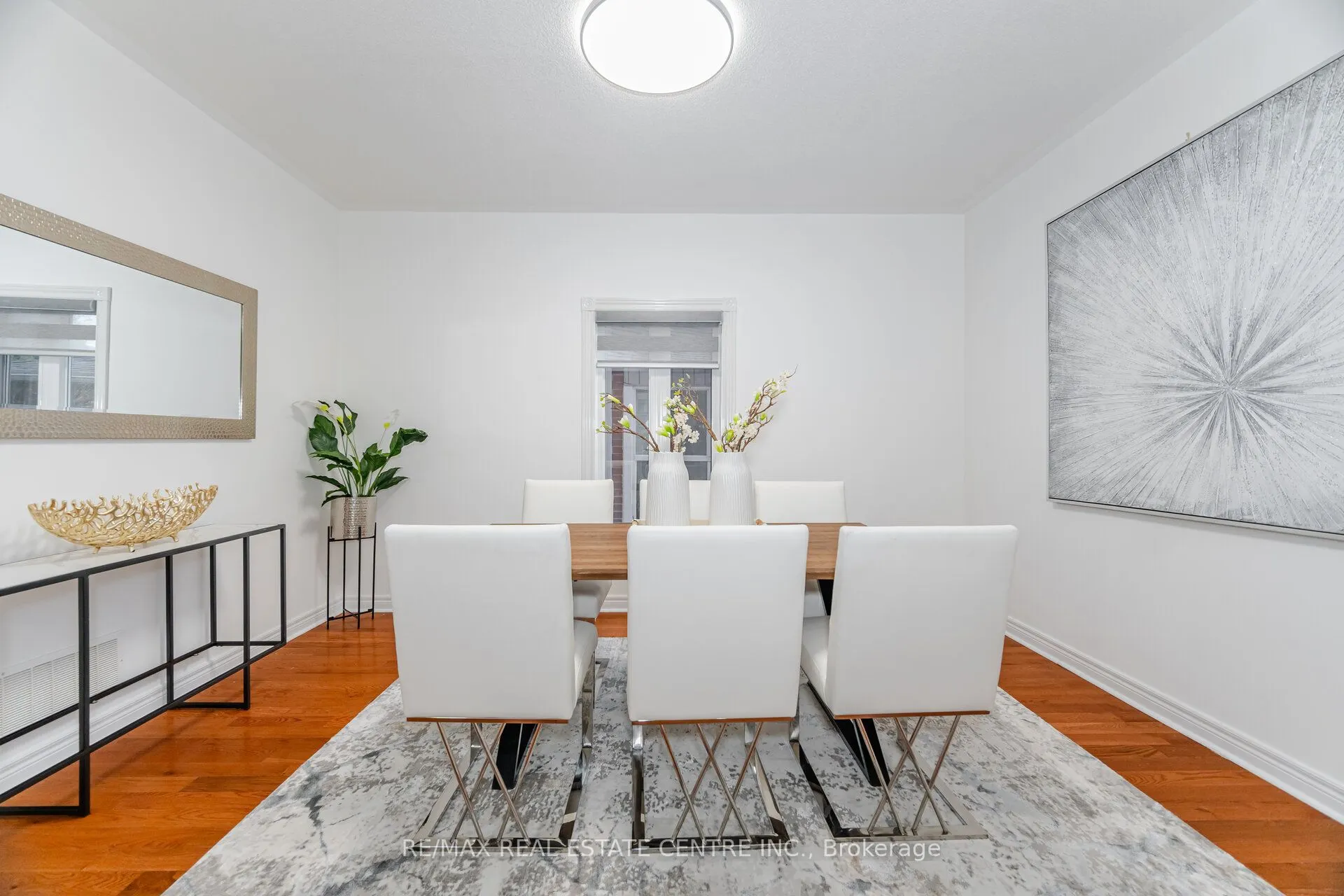 24 Futura Avenue