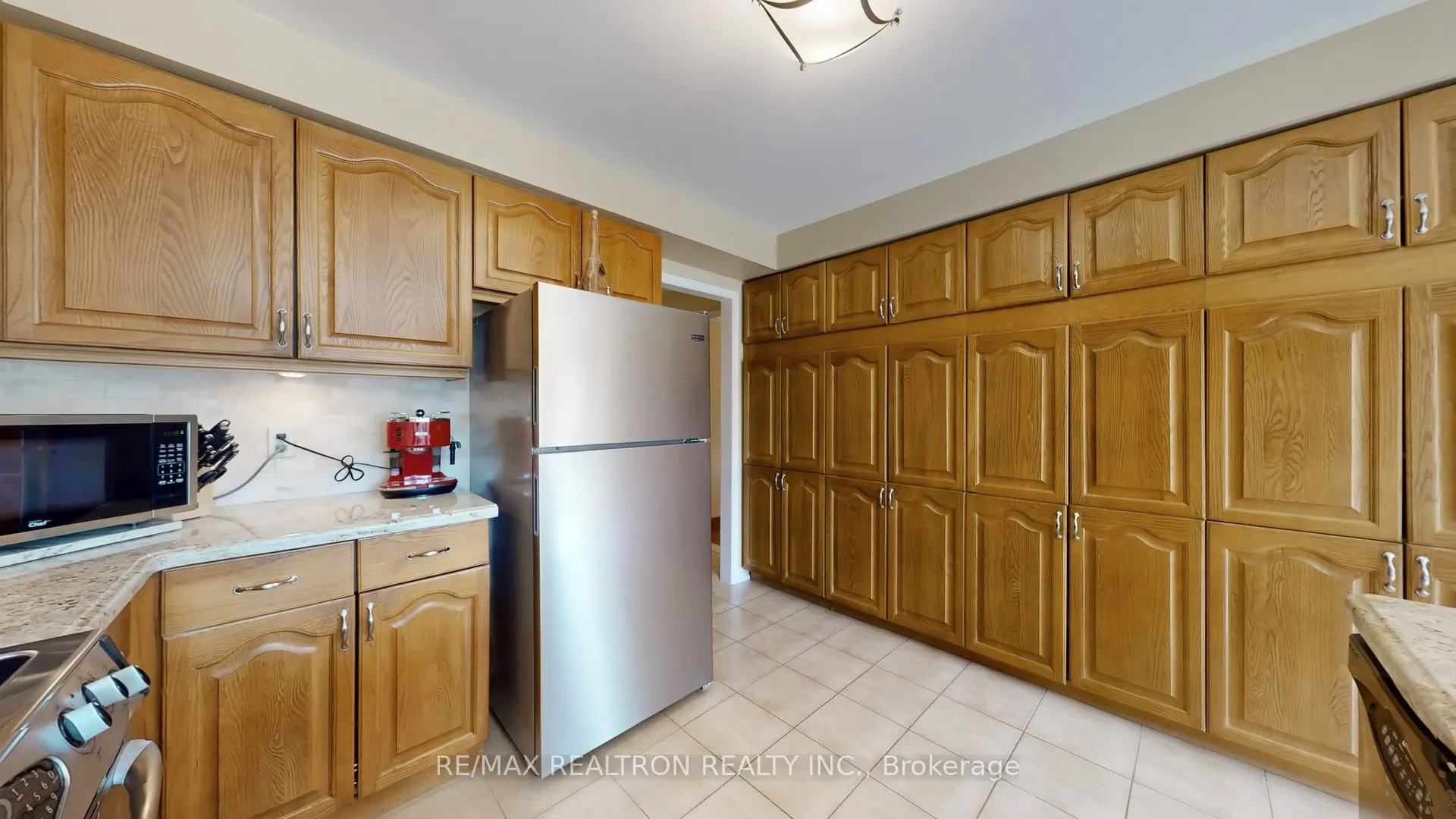 7 Ward Avenue