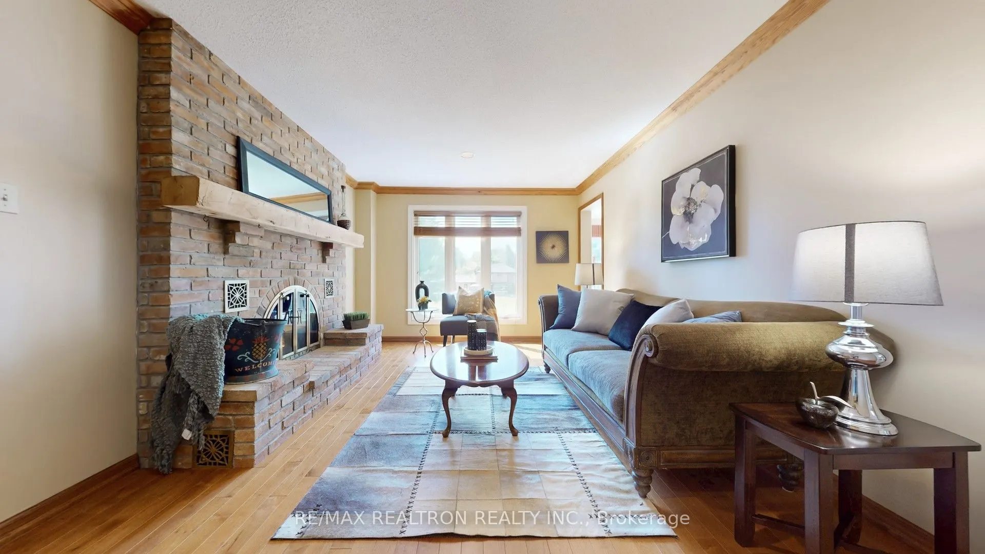7 Ward Avenue