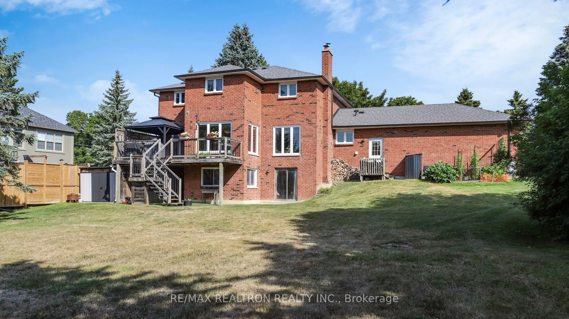 7 Ward Avenue