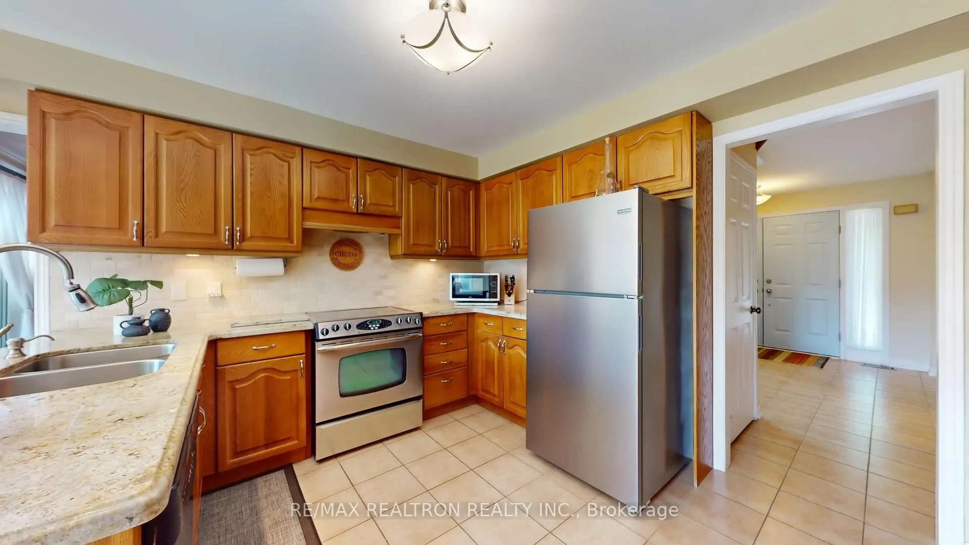 7 Ward Avenue