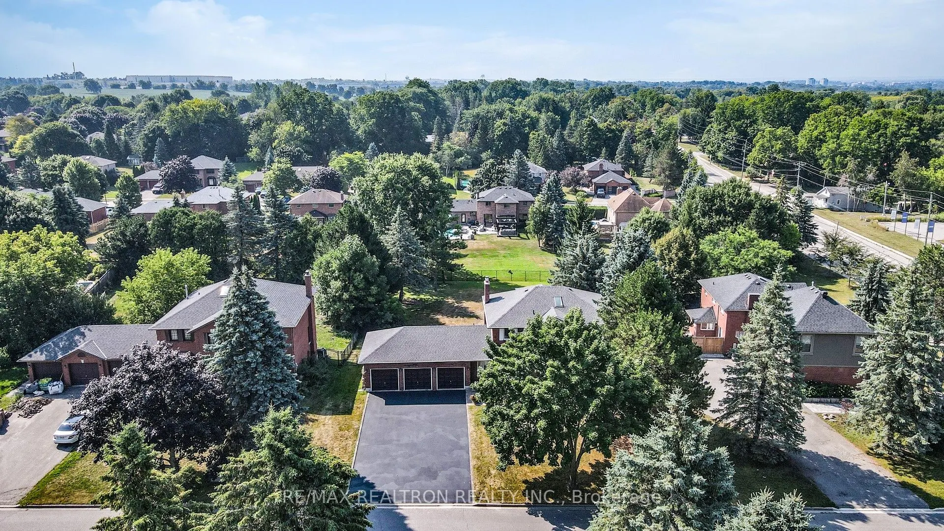 7 Ward Avenue