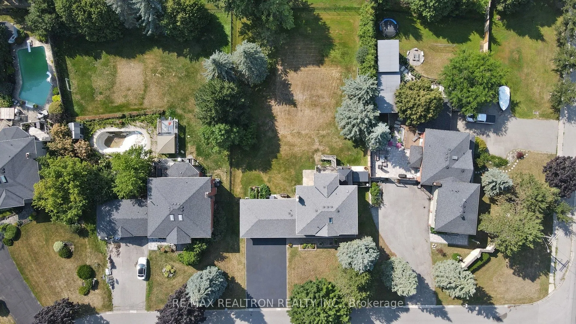 7 Ward Avenue