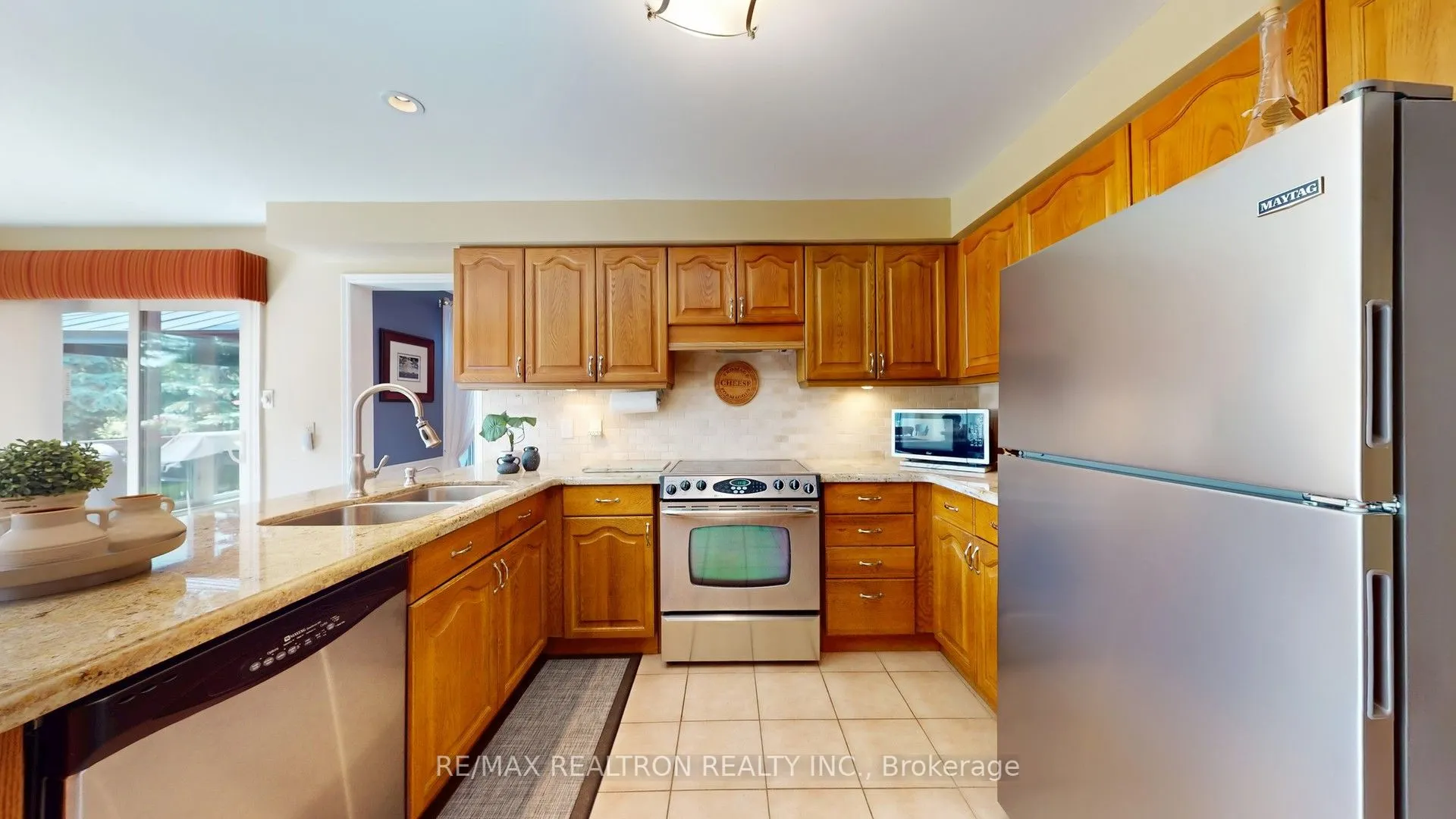 7 Ward Avenue