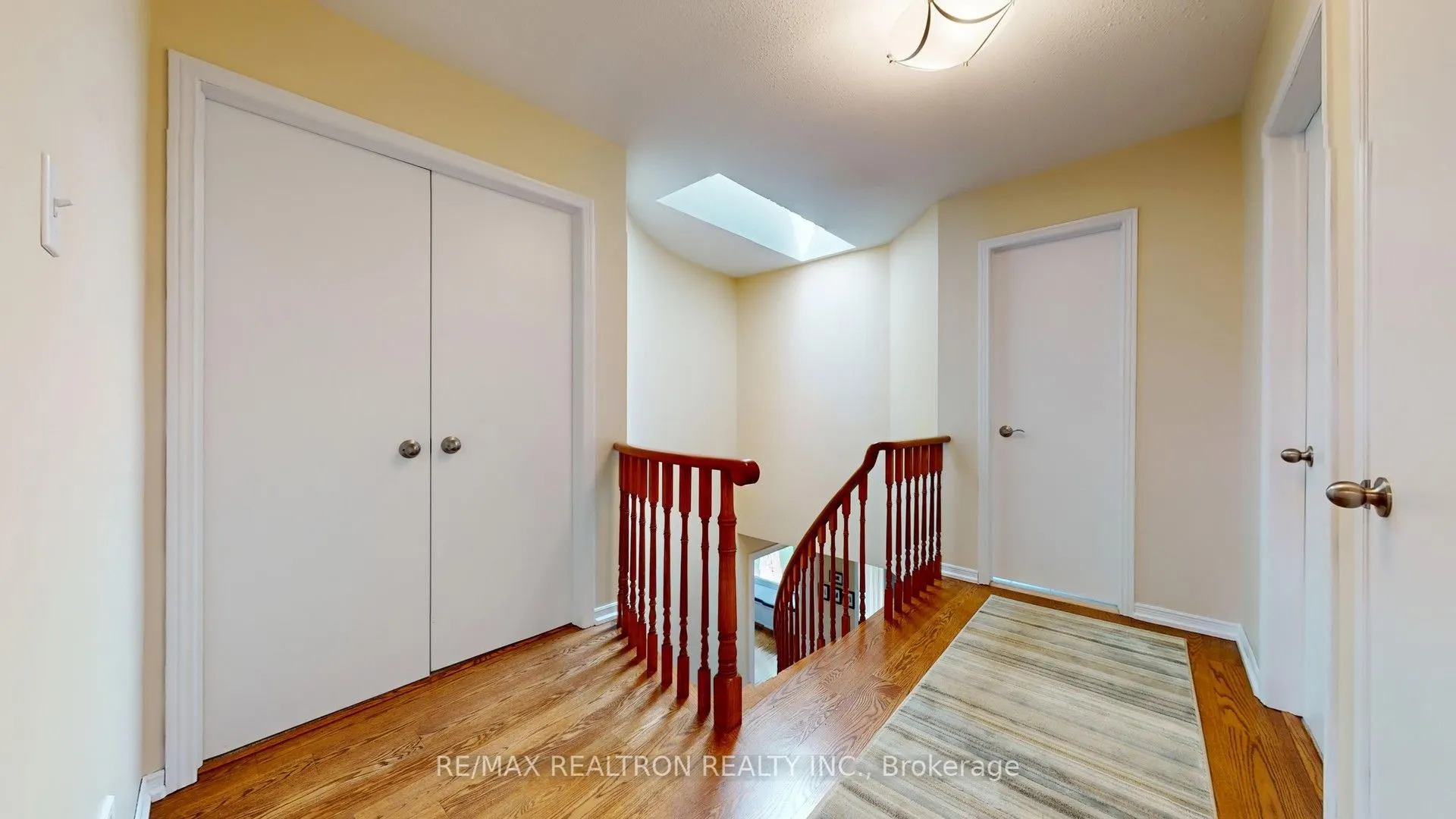 7 Ward Avenue