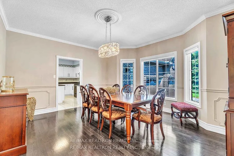 15 Treegrove Circle