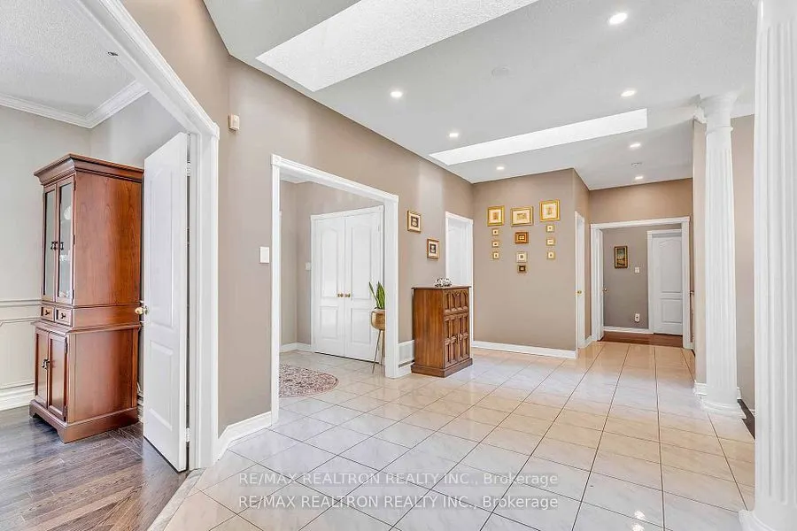 15 Treegrove Circle
