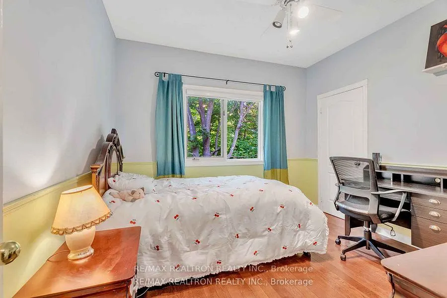 15 Treegrove Circle