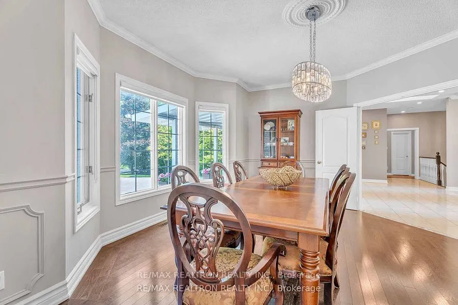 15 Treegrove Circle