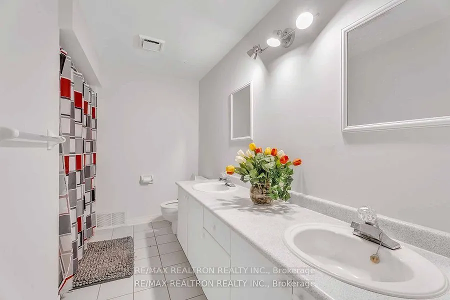 15 Treegrove Circle