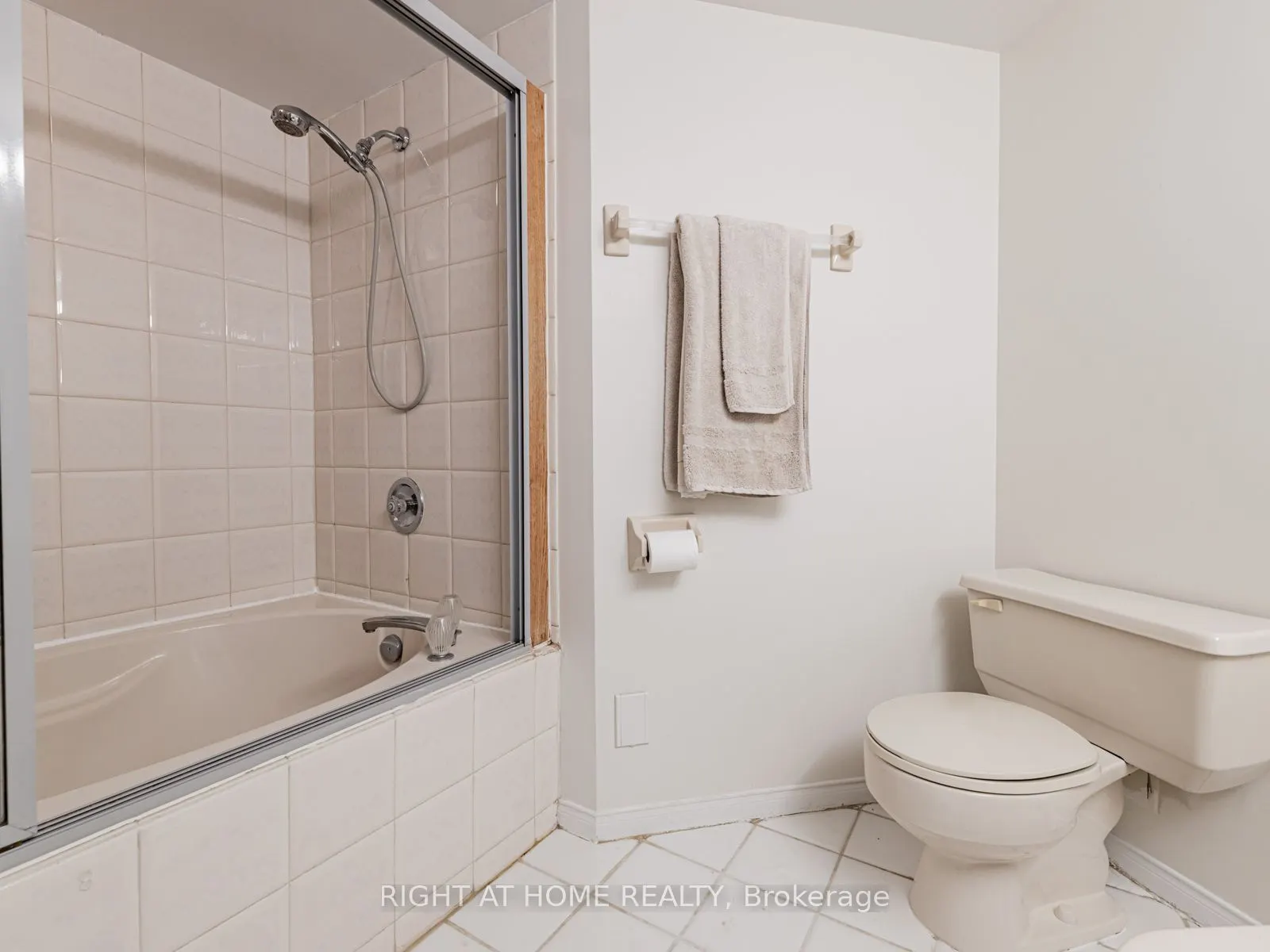 100 Arbors Lane, #209
