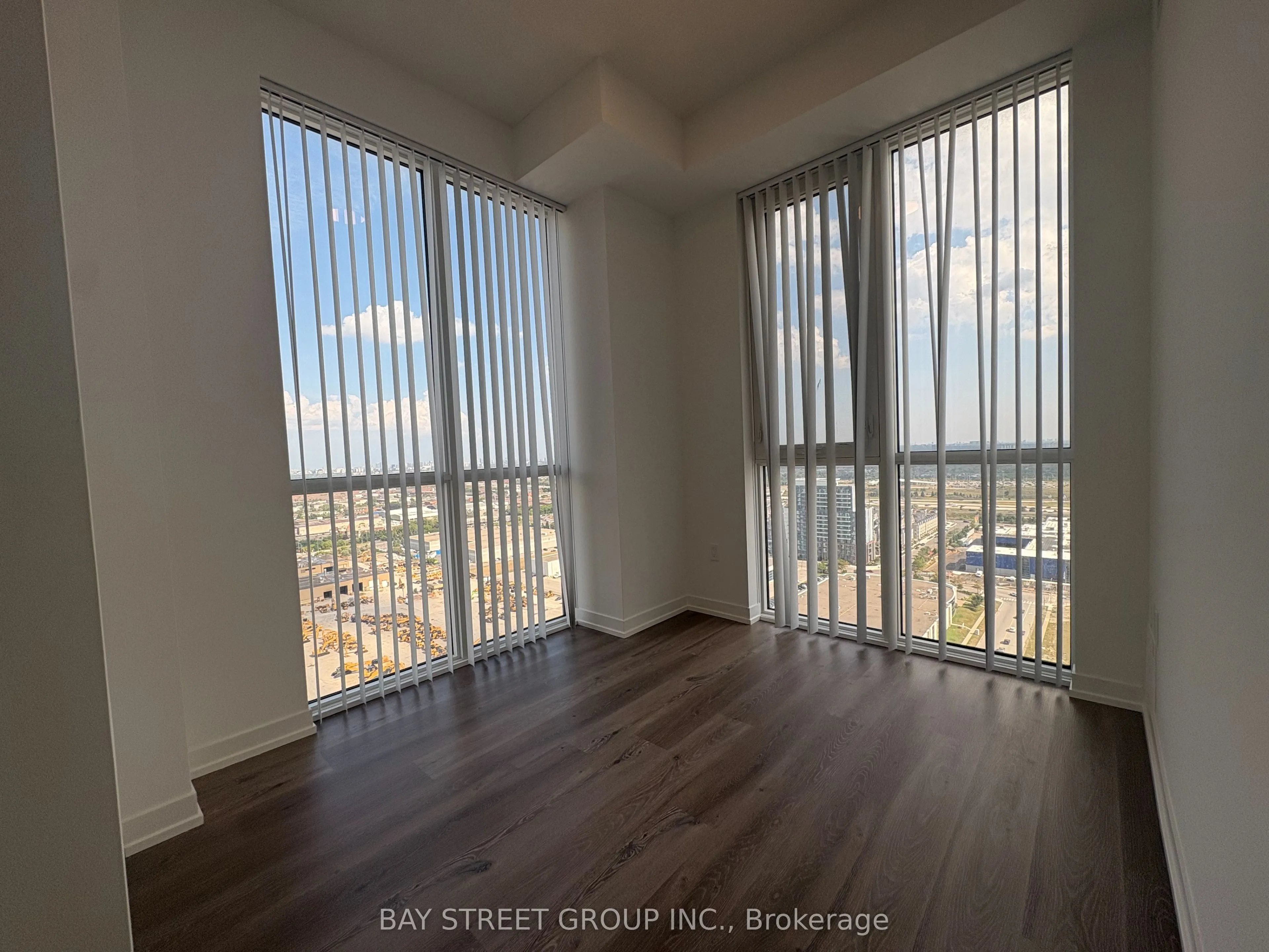28 Interchange Way, #3110