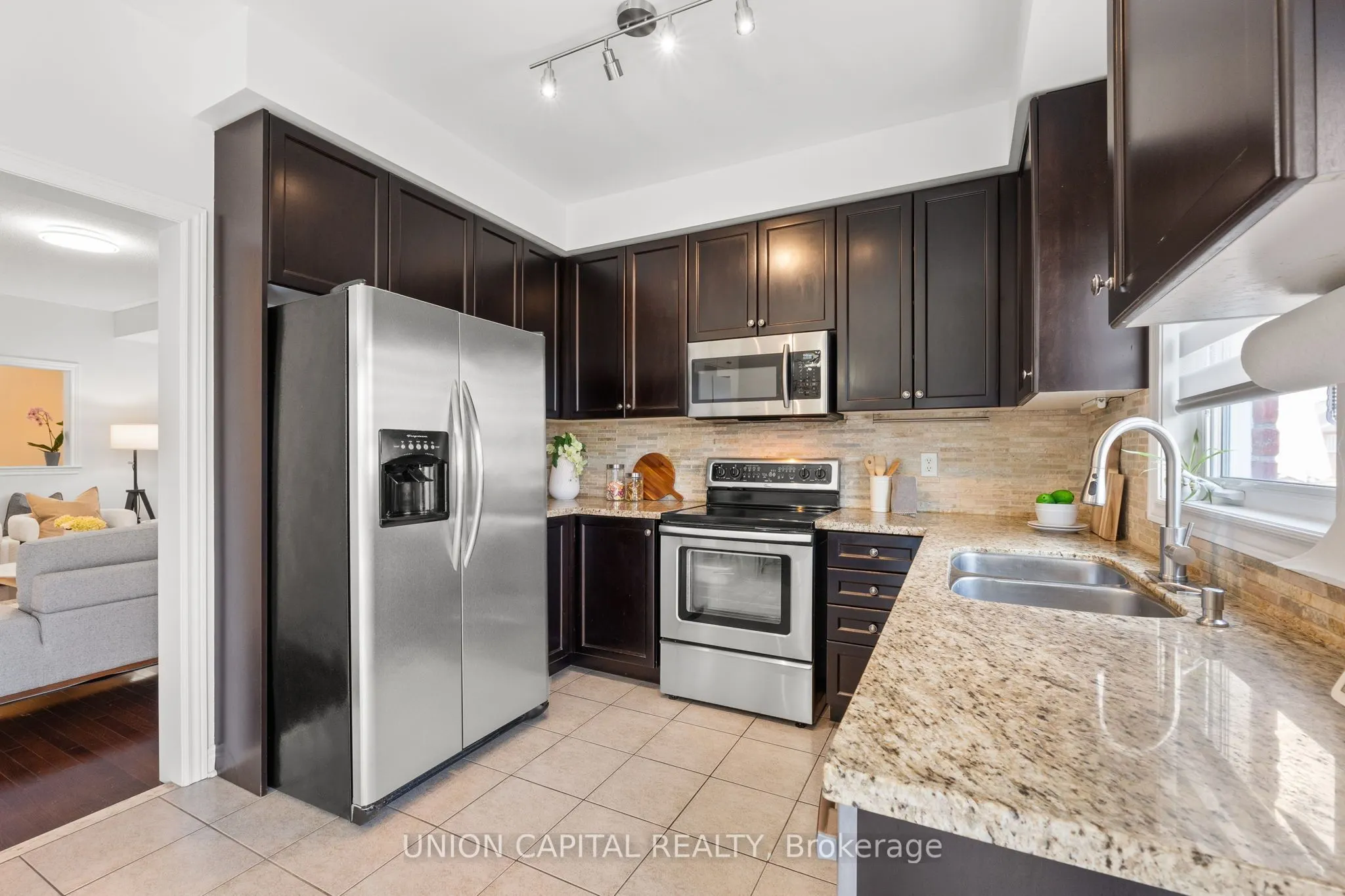9 Landwood Avenue
