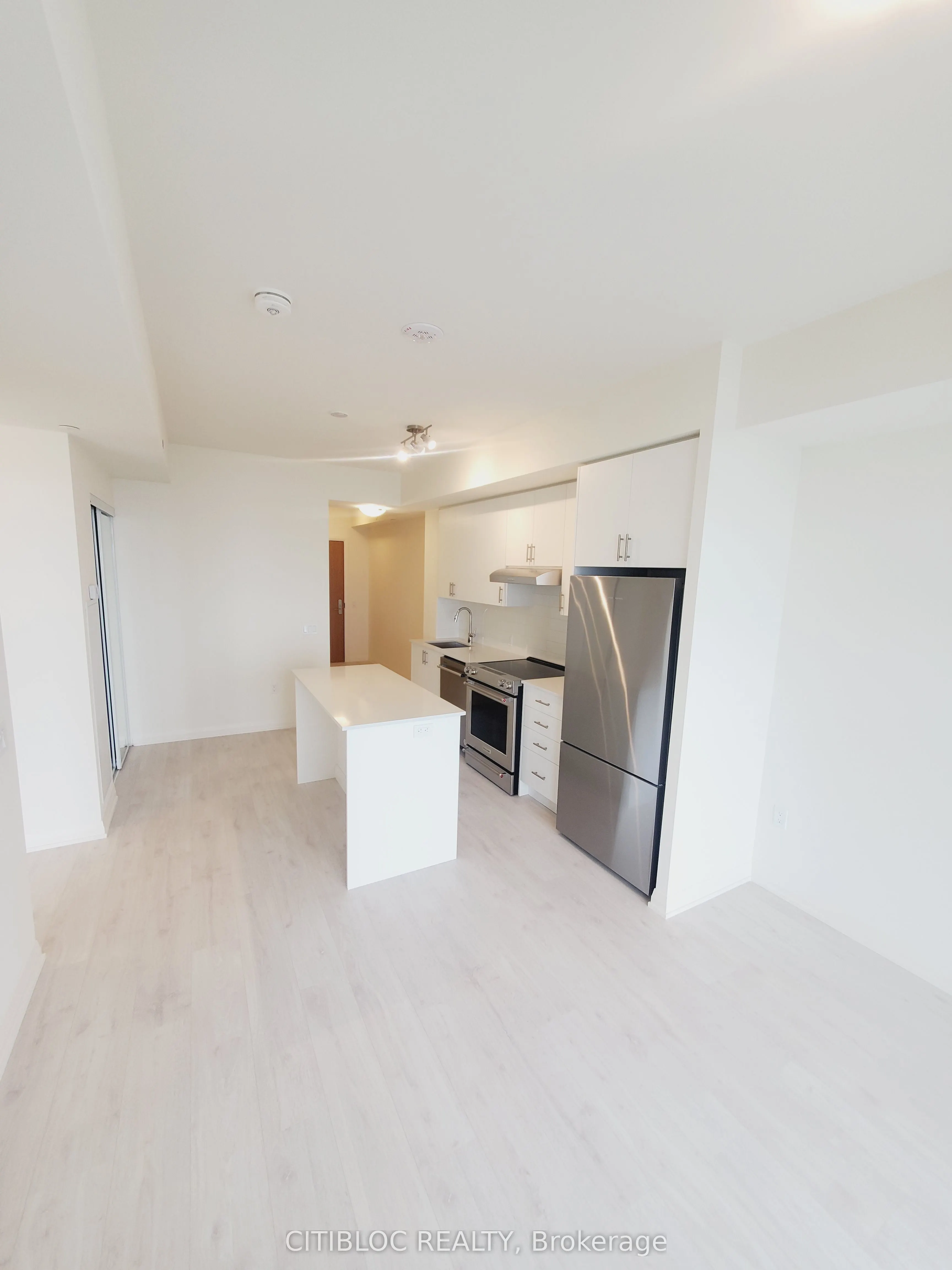 8960 Jane Street, #2523