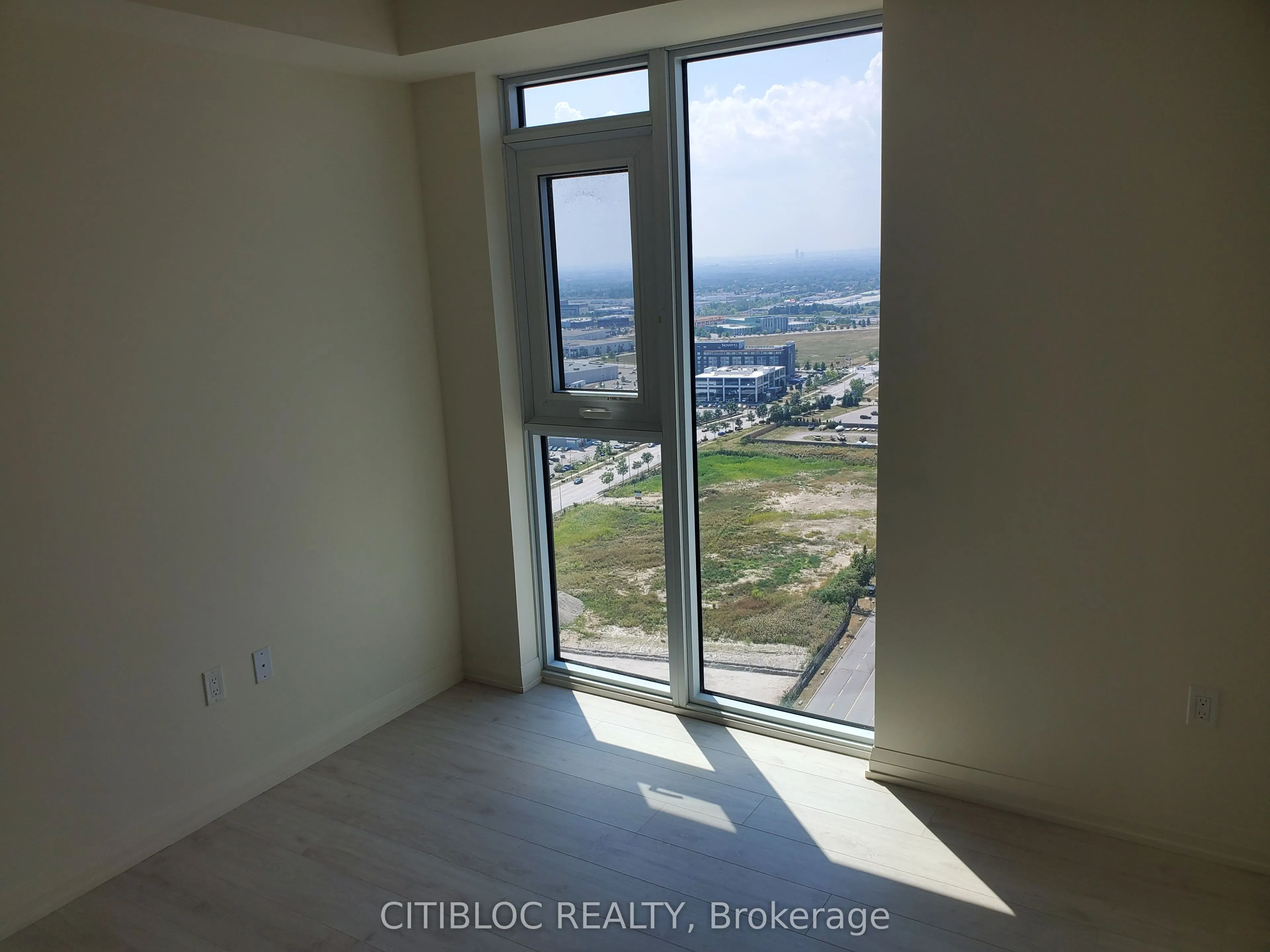 8960 Jane Street, #2515