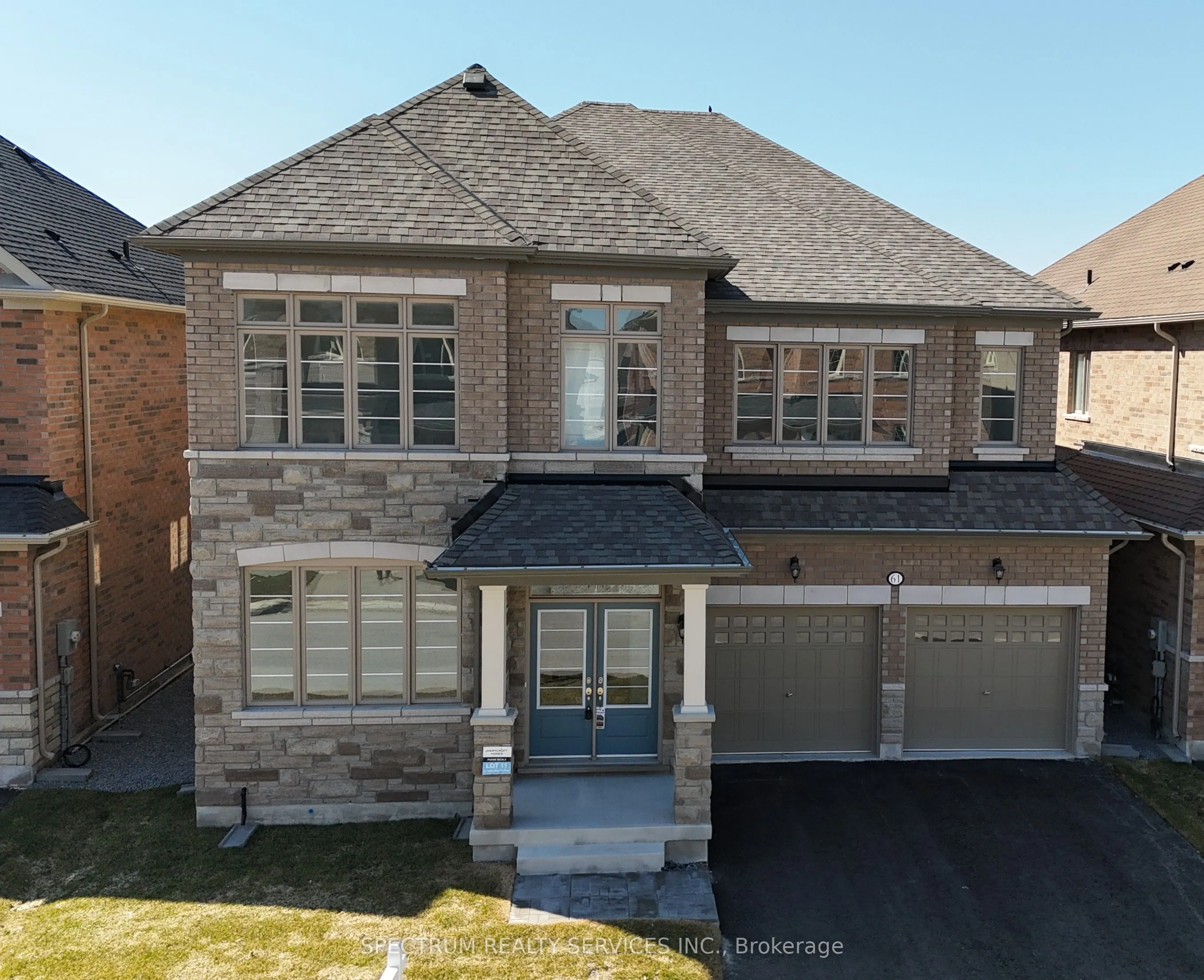 61 Bud Leggett Crescent