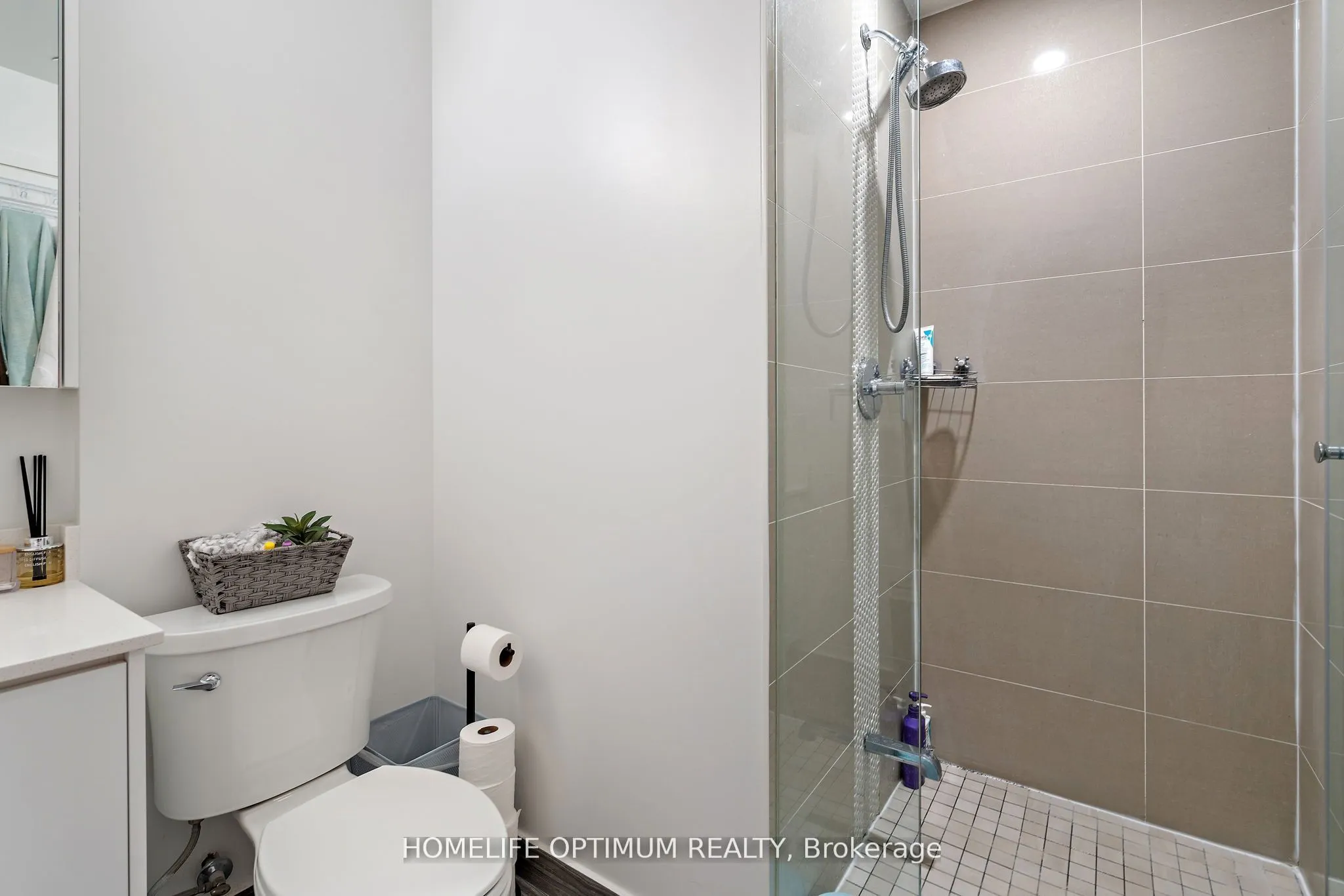 95 Oneida Crescent, #1704