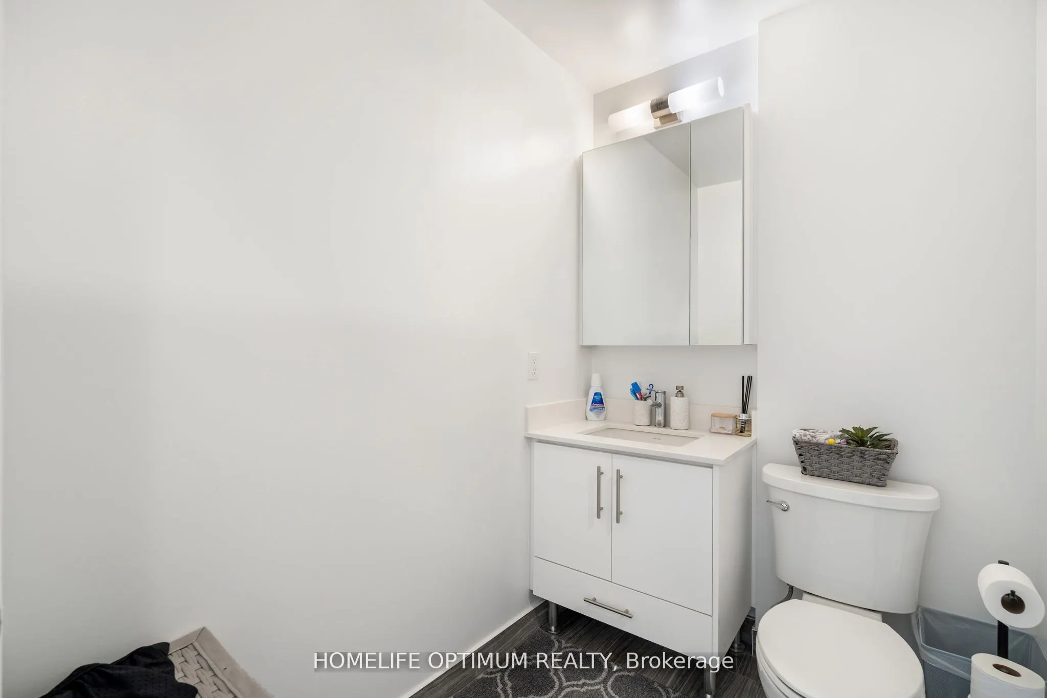 95 Oneida Crescent, #1704