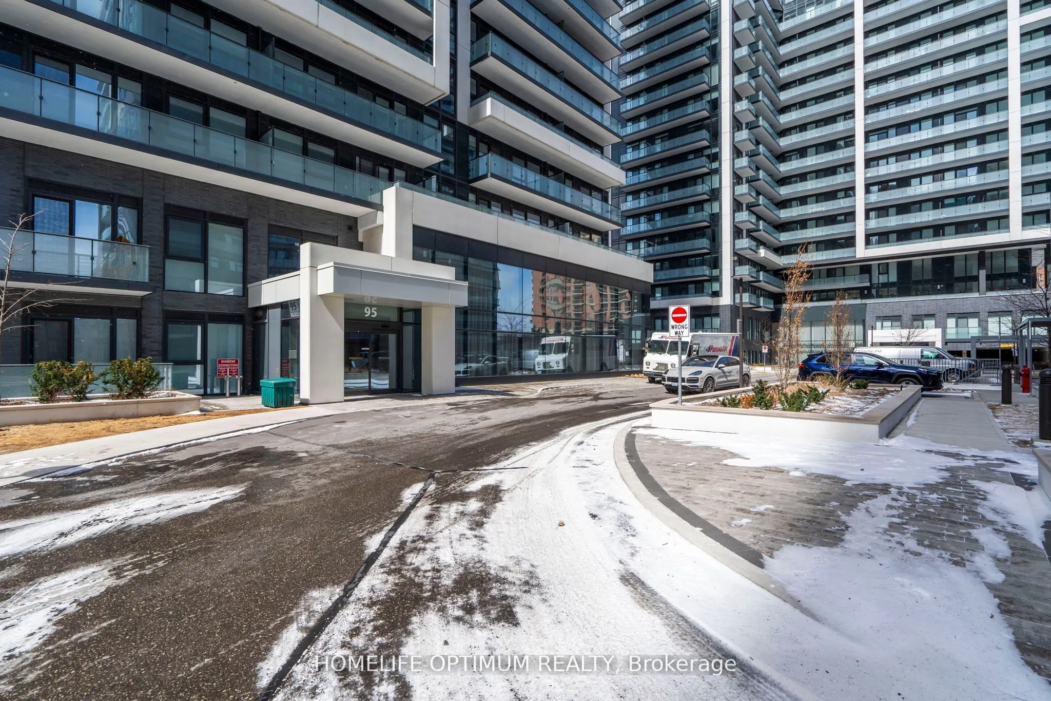 95 Oneida Crescent, #1704