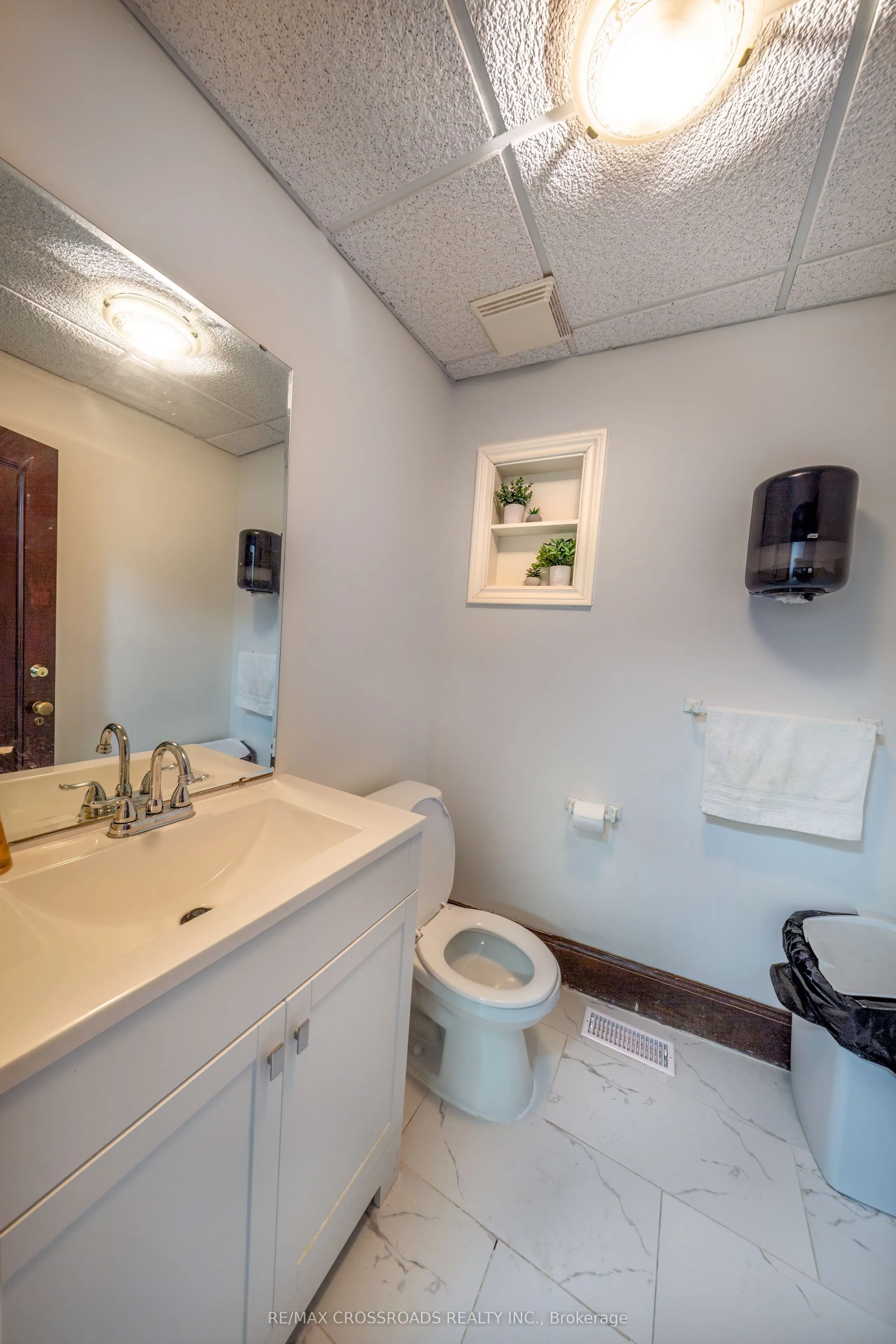 15221 Yonge Street, #4