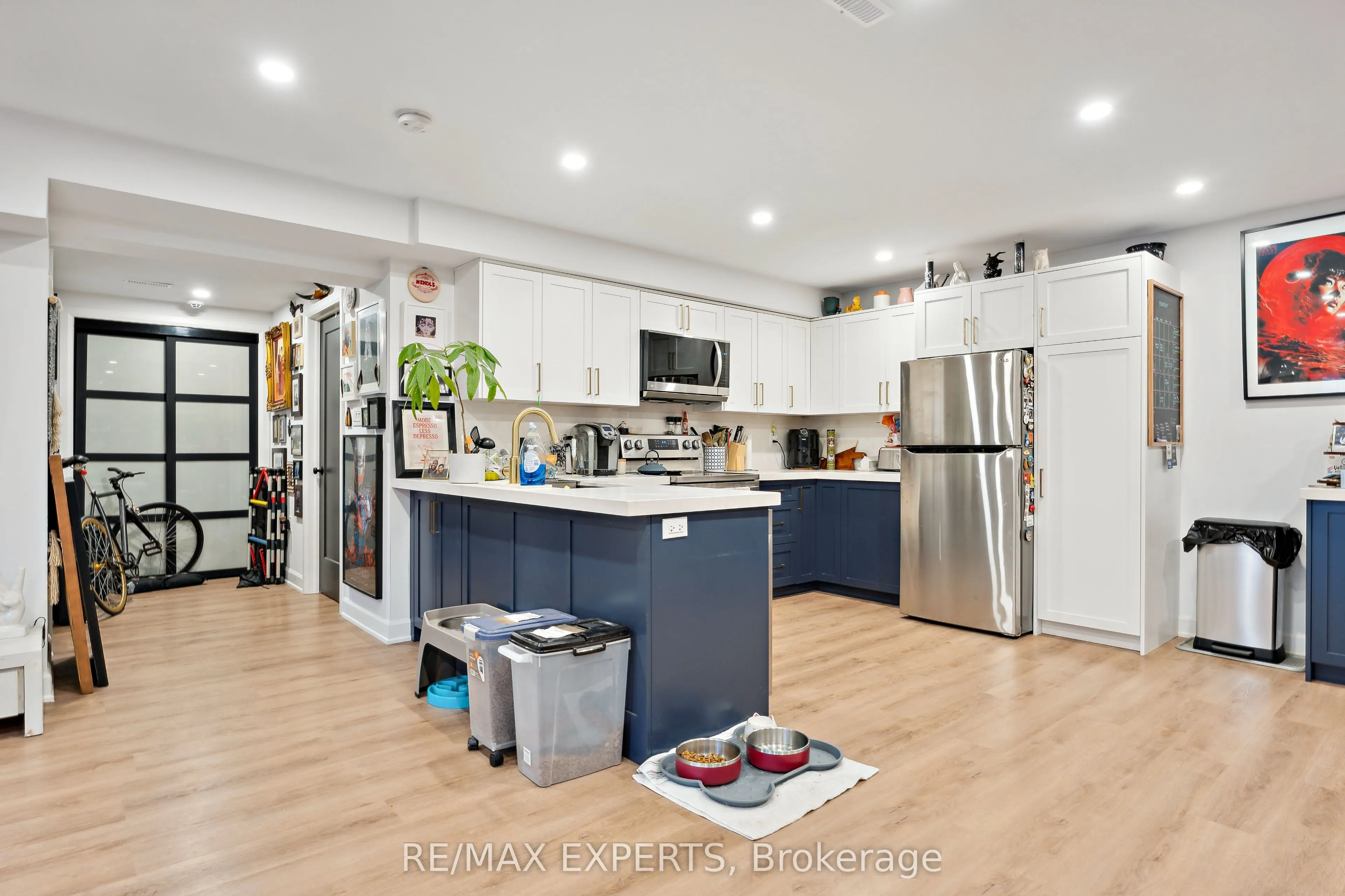 15133 Dufferin Street