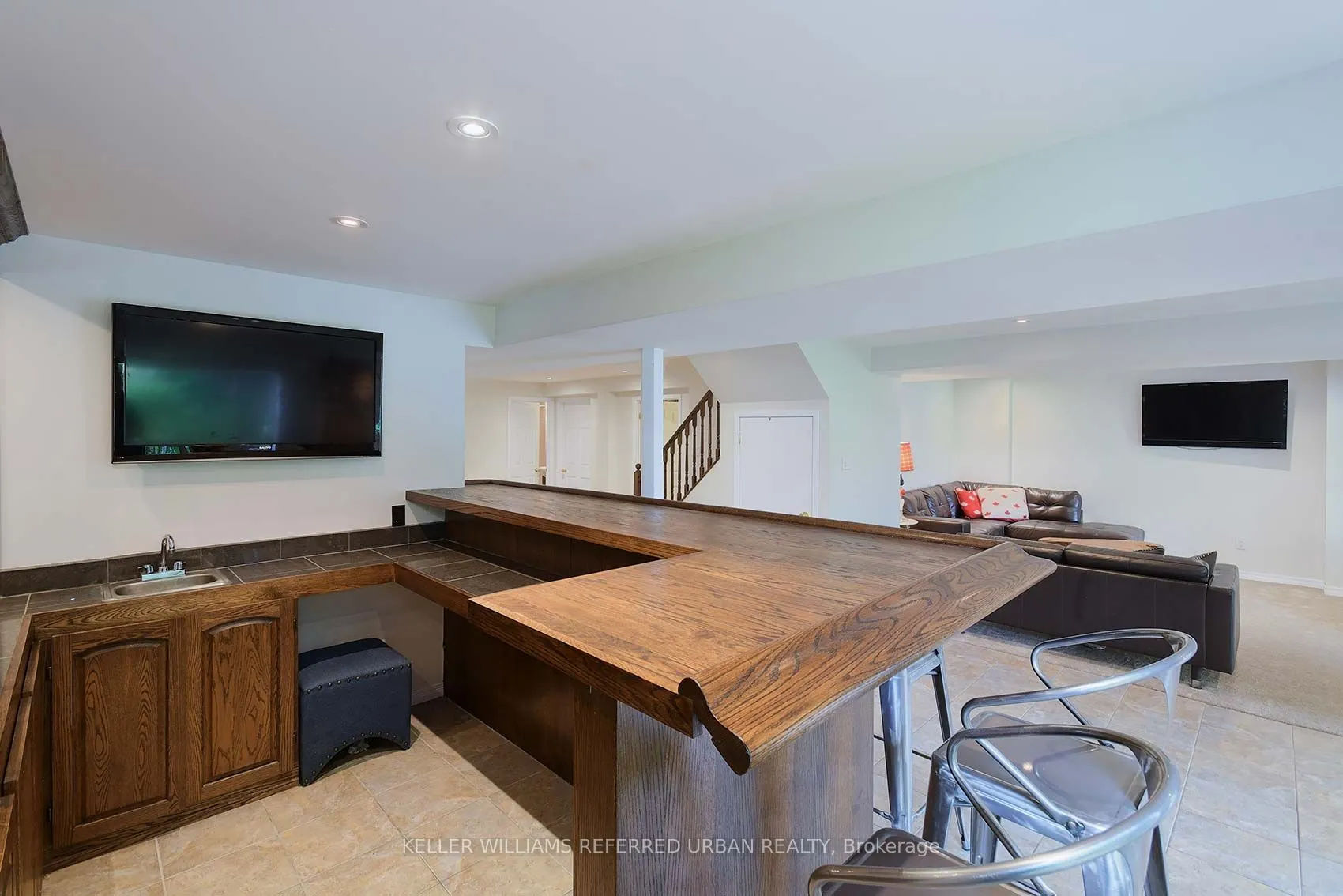 466 Silken Laumann Drive