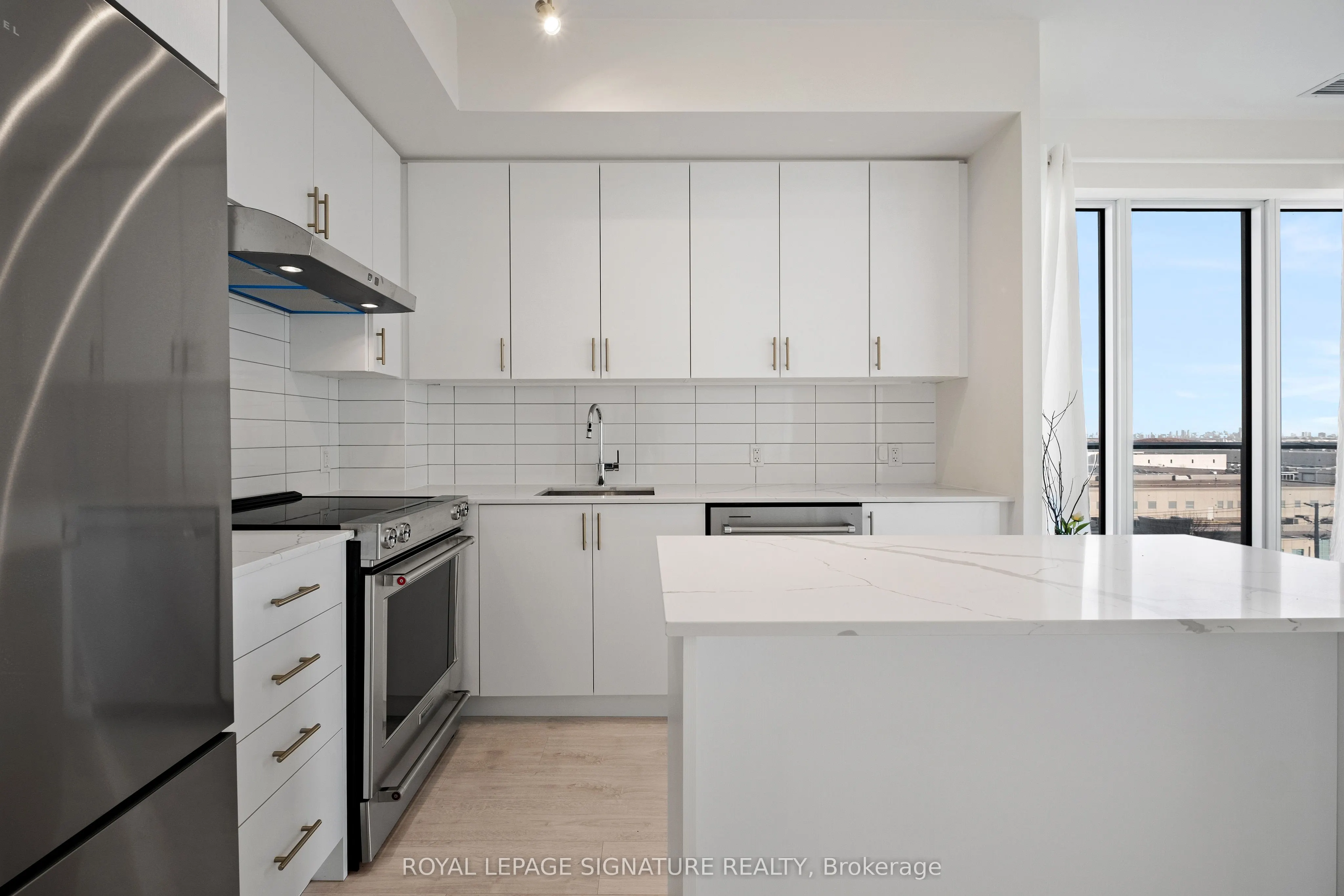 9000 Jane Street, #602