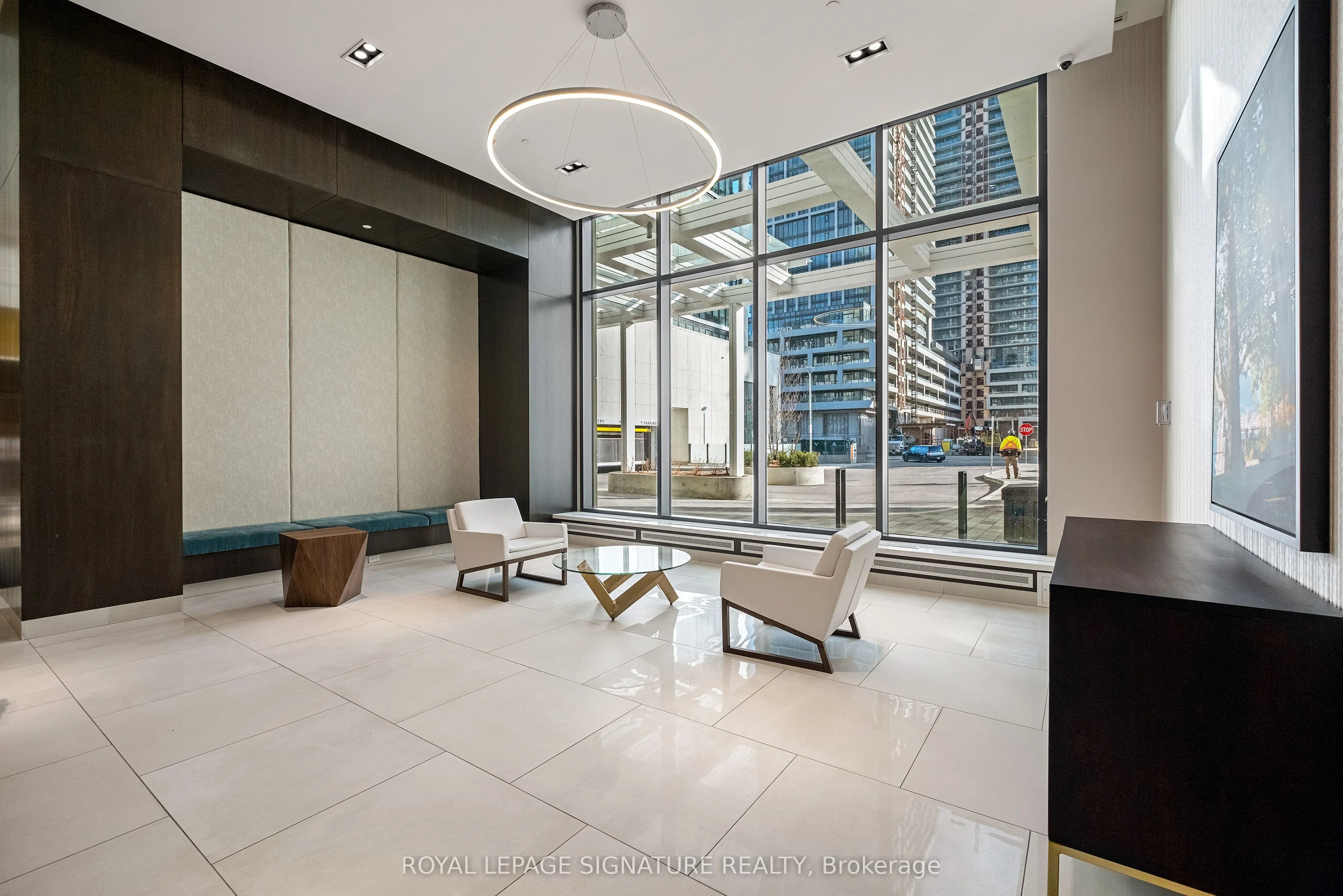 9000 Jane Street, #602