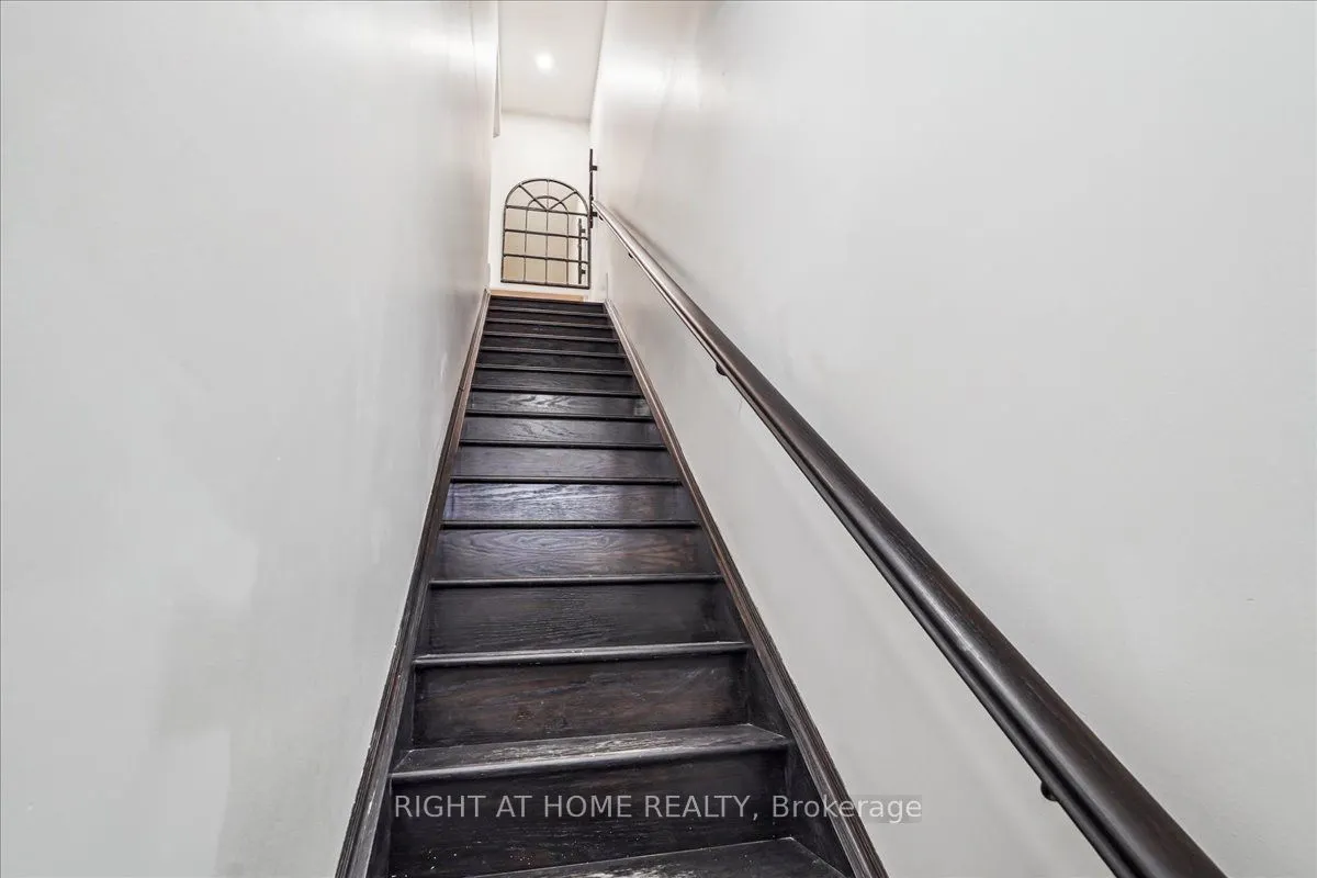 105 Kayla Crescent, #14