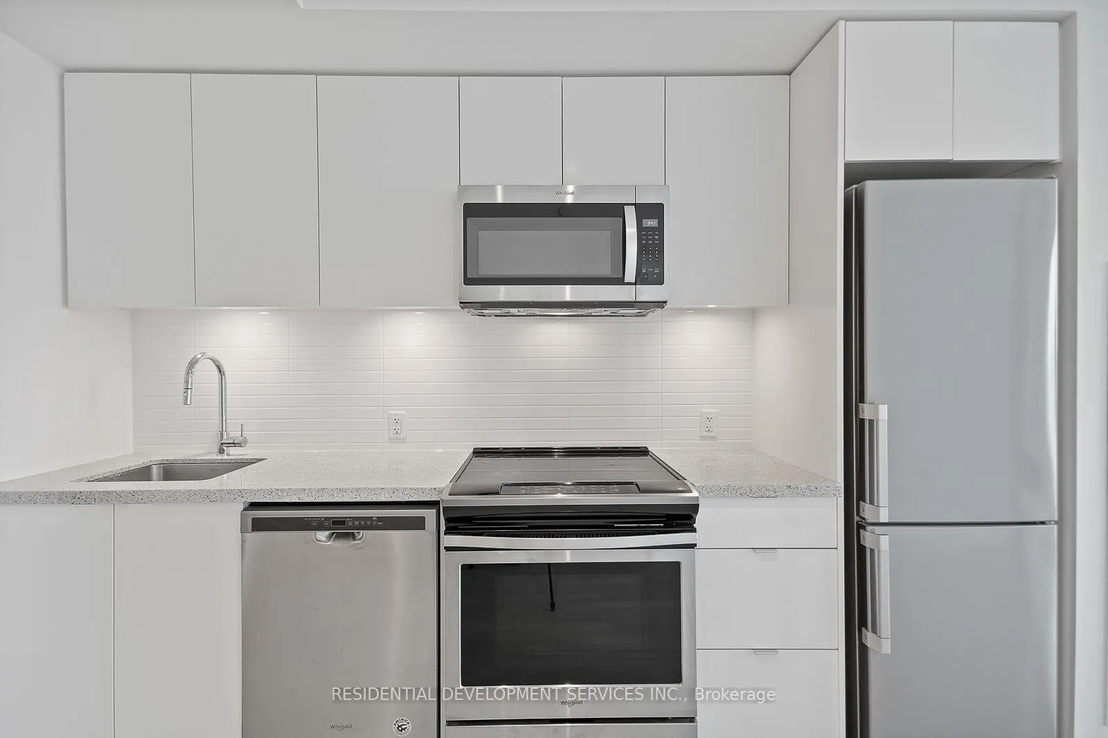 8868 Yonge Street, #215E