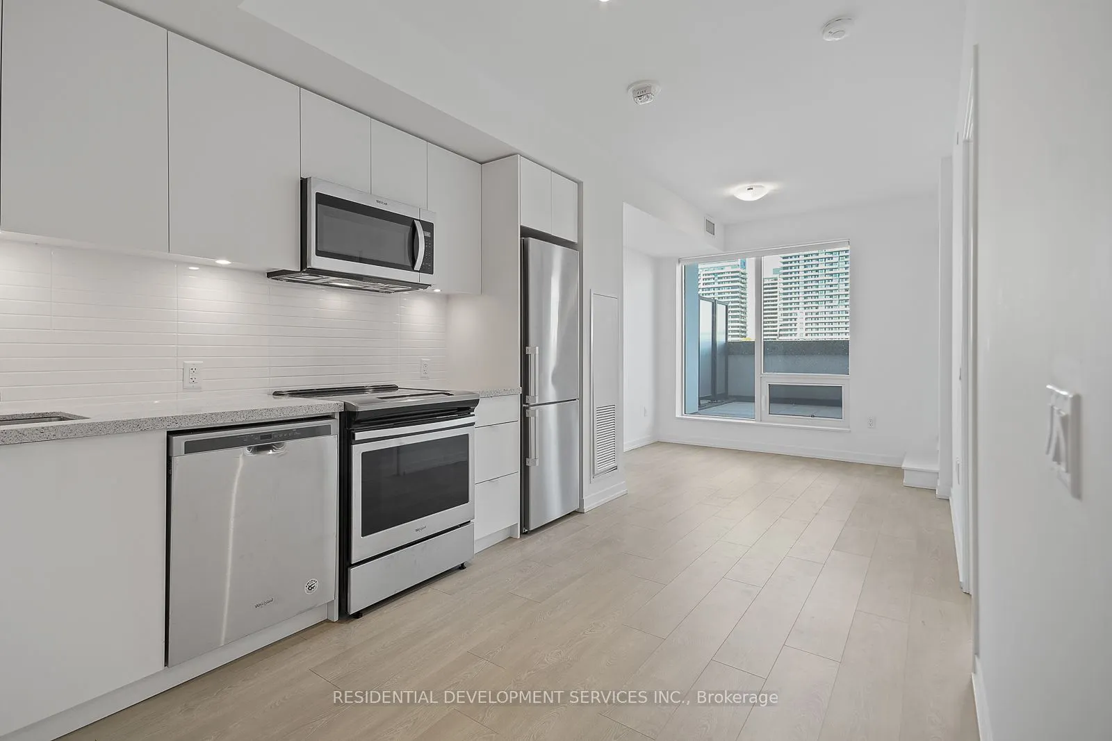 8868 Yonge Street, #215E
